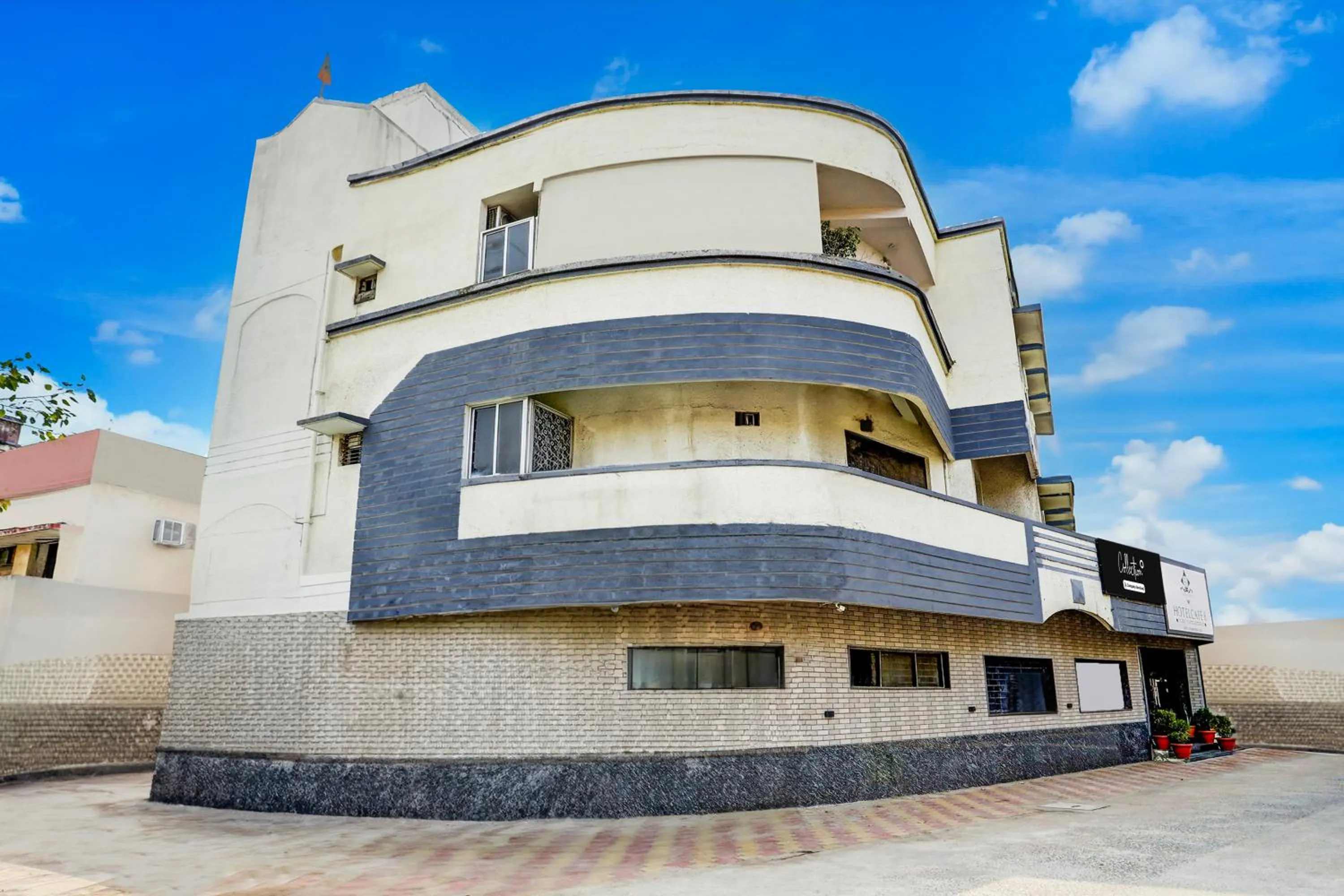 Property building in Super Collection O Hingna Road