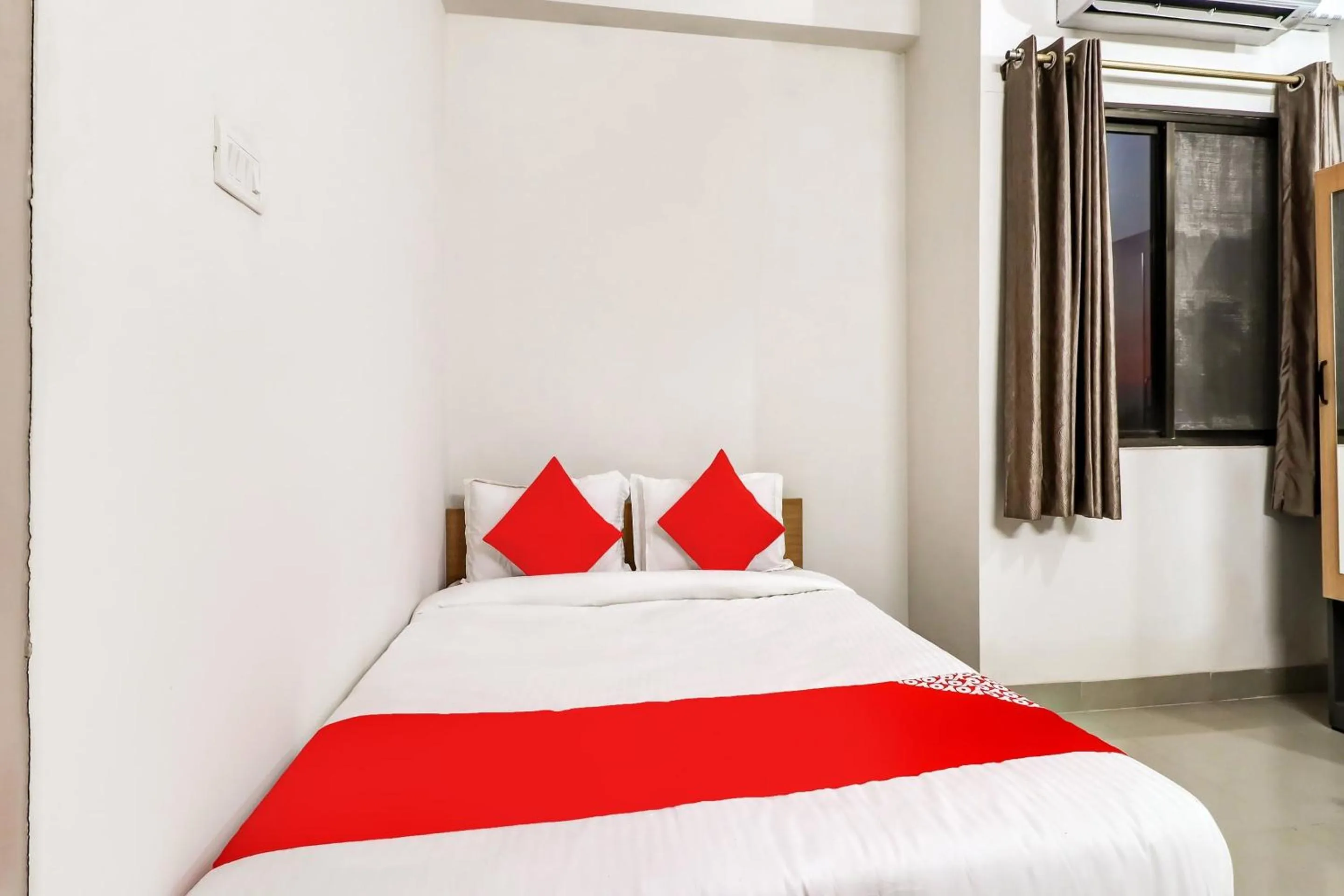 Bedroom, Bed in Super Hotel O Hotel Outline