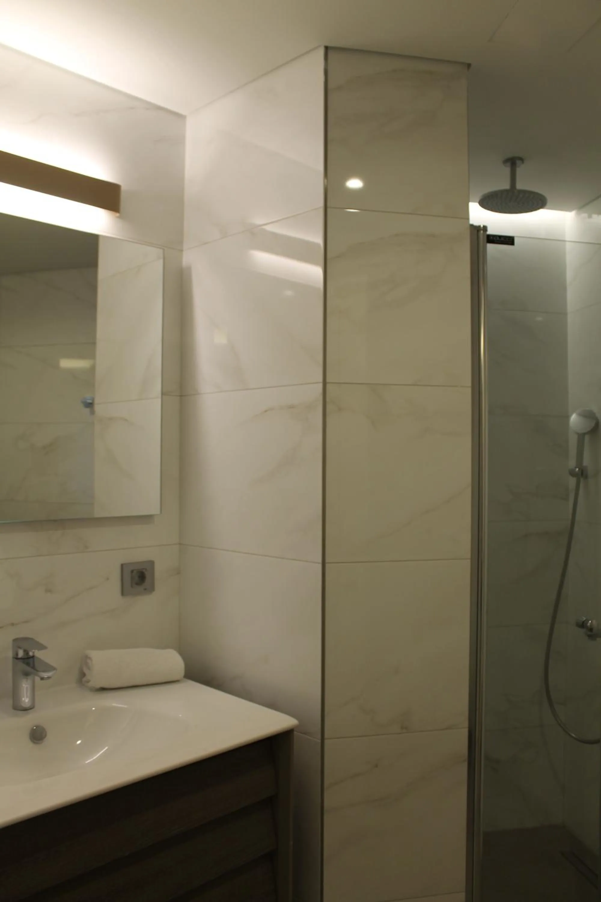 Bathroom in Garlon Residence