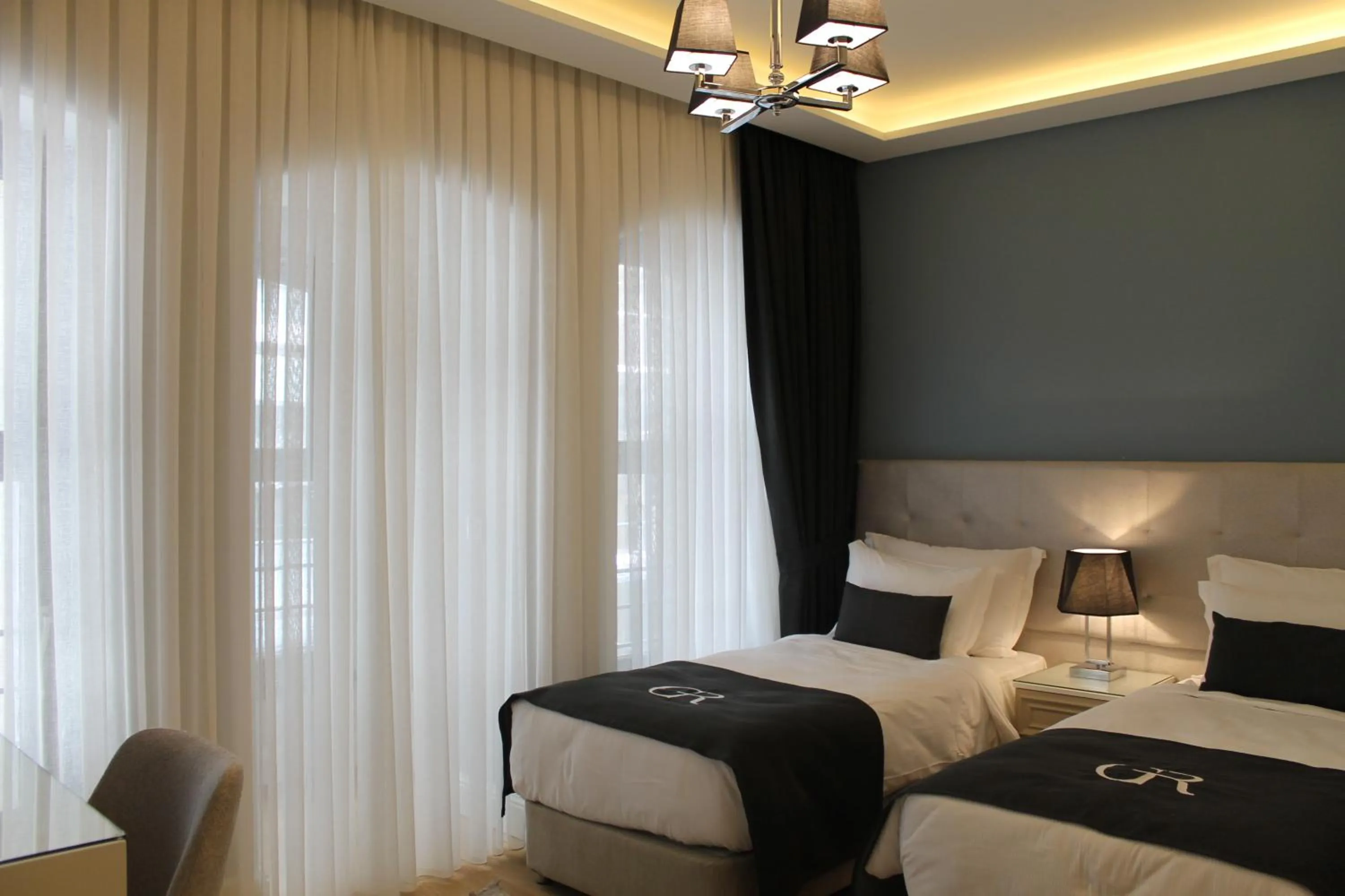 Bedroom, Bed in Garlon Residence