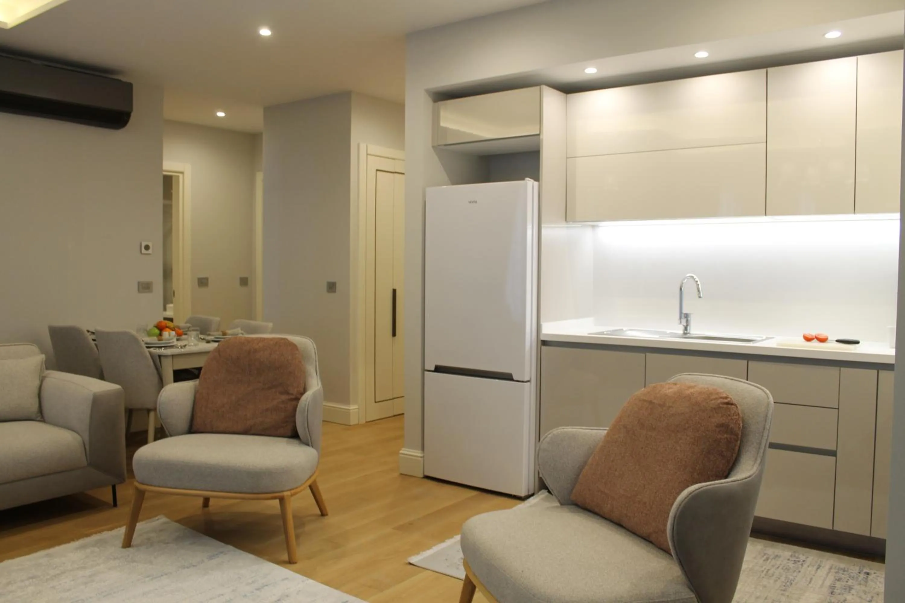 Kitchen or kitchenette in Garlon Residence