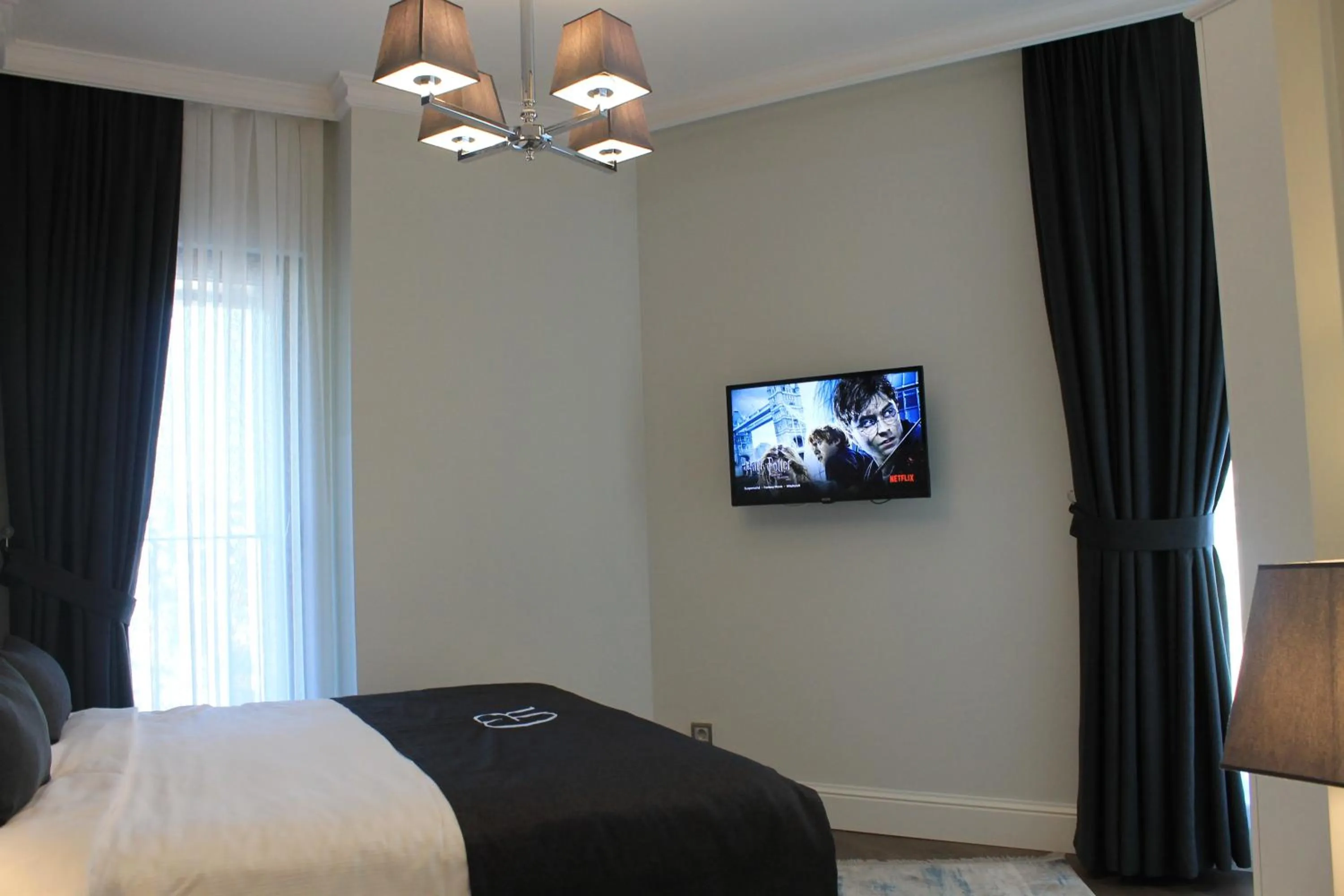 Bedroom, Bed in Garlon Residence