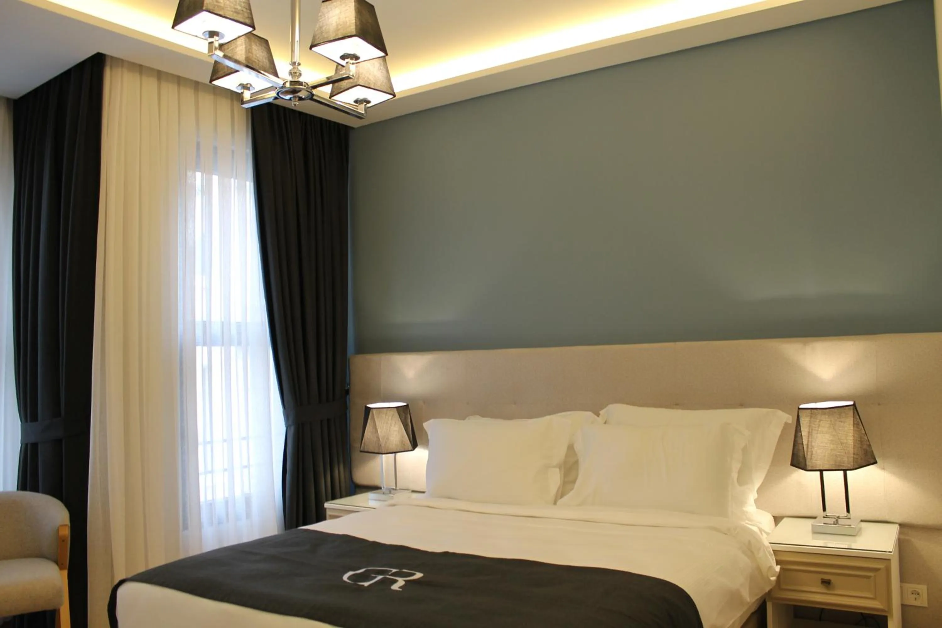 Bed in Garlon Residence