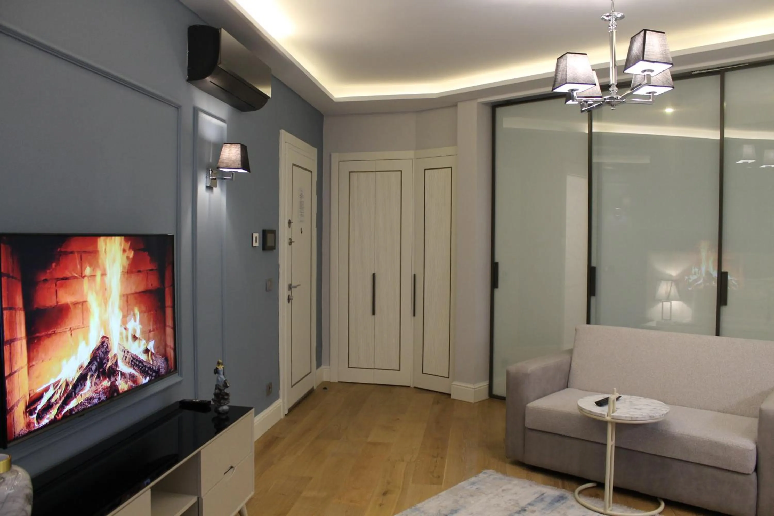 Bedroom in Garlon Residence