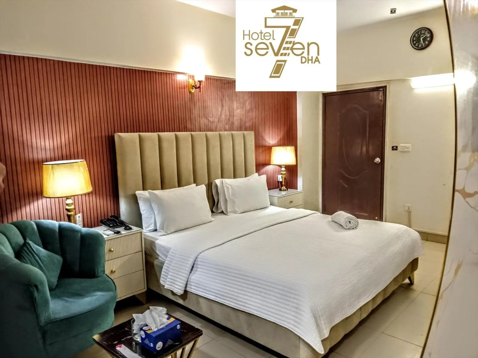 Bedroom, Bed in Hotel 7 DHA