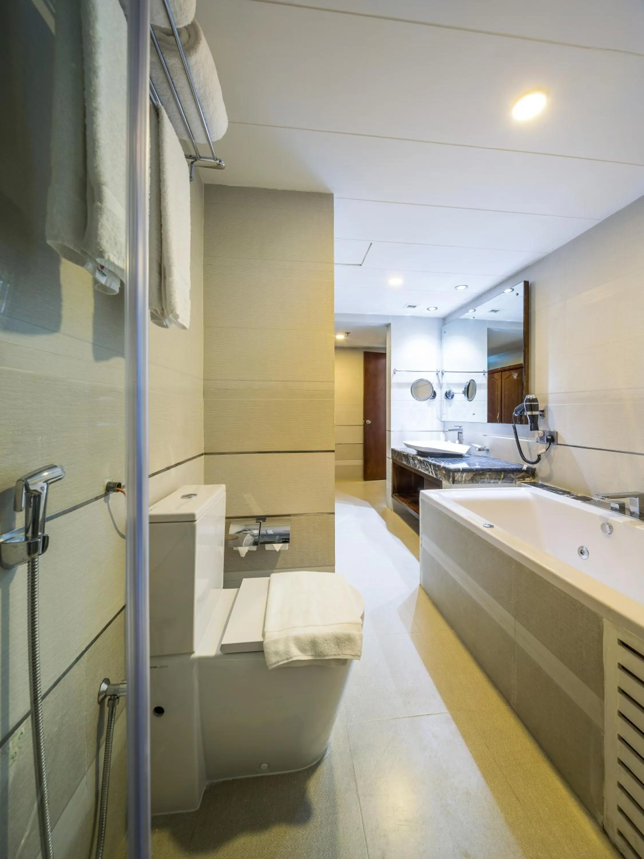 Bath, Bed in Grand Palace Hotel & Resort Sylhet