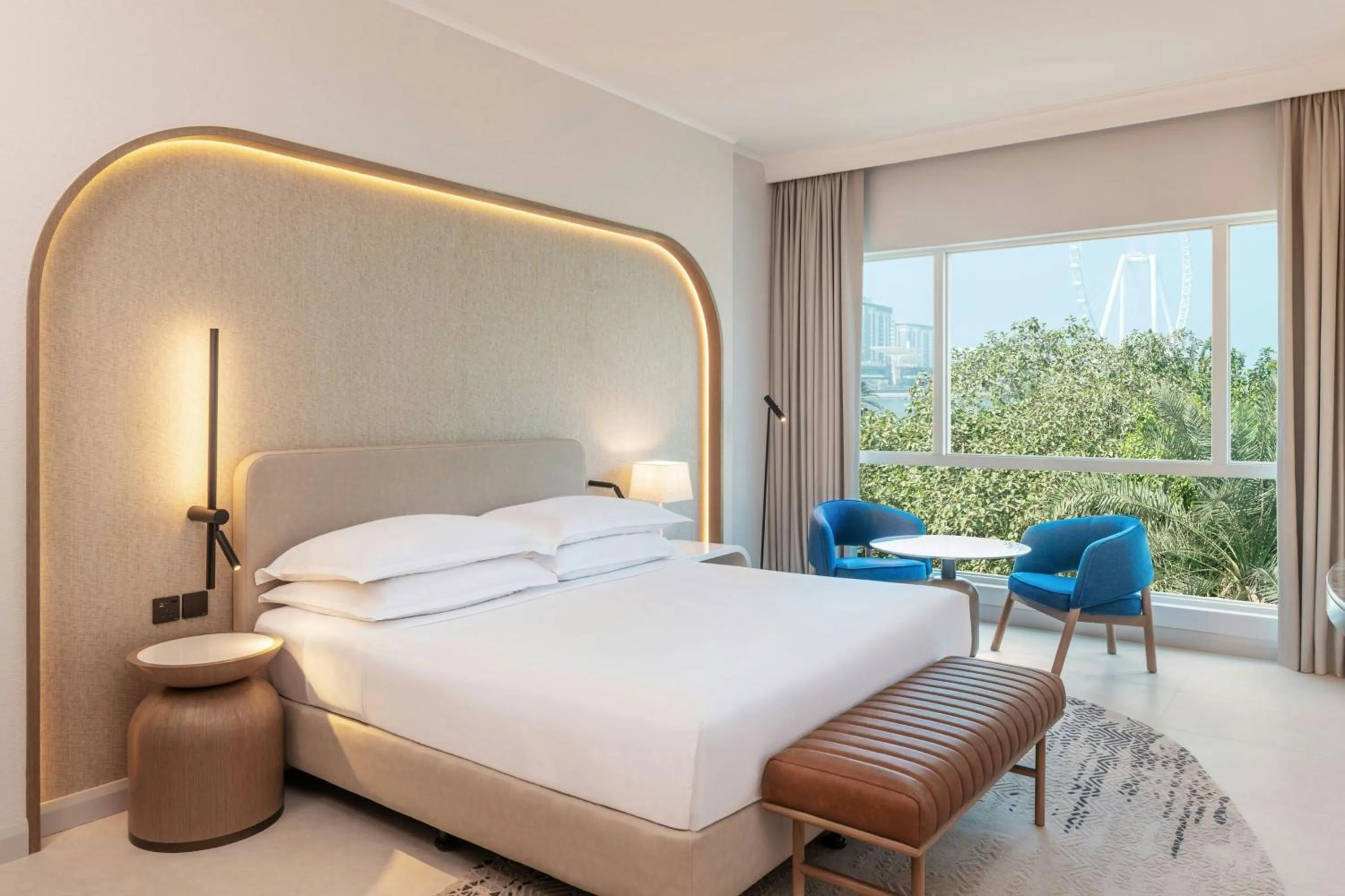 Bedroom, Bed in Sheraton Jumeirah Beach Resort