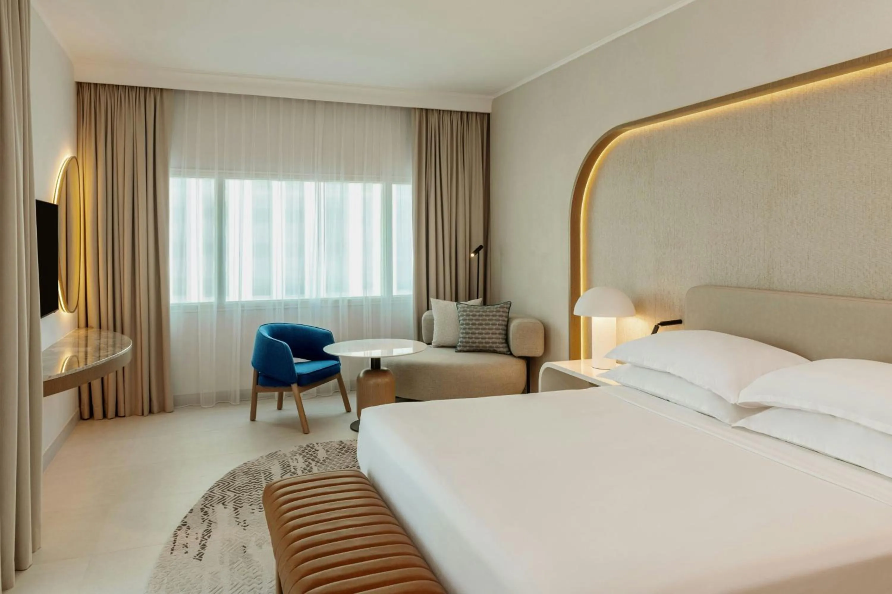 Photo of the whole room, Bed in Sheraton Jumeirah Beach Resort