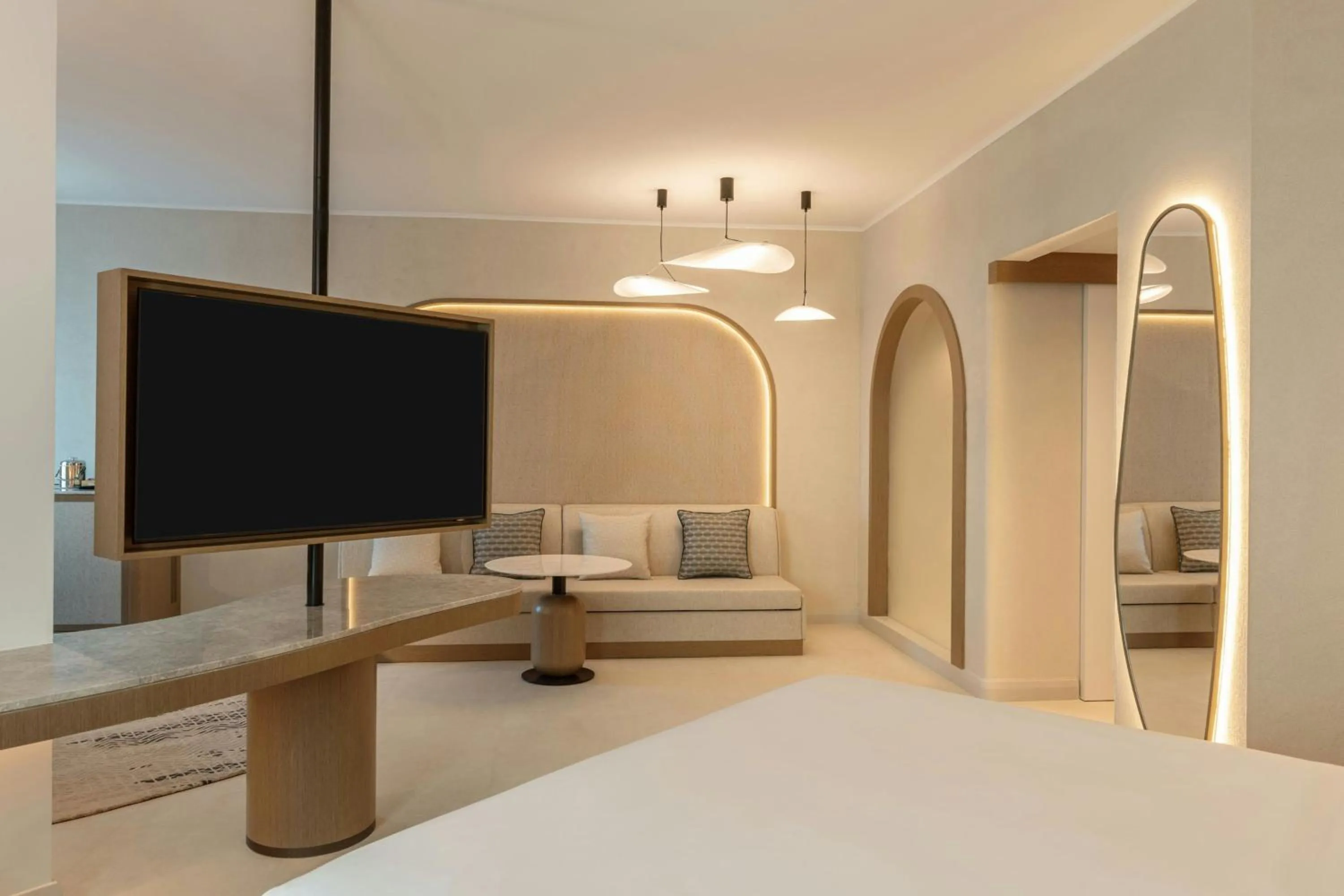 Photo of the whole room, Bed in Sheraton Jumeirah Beach Resort