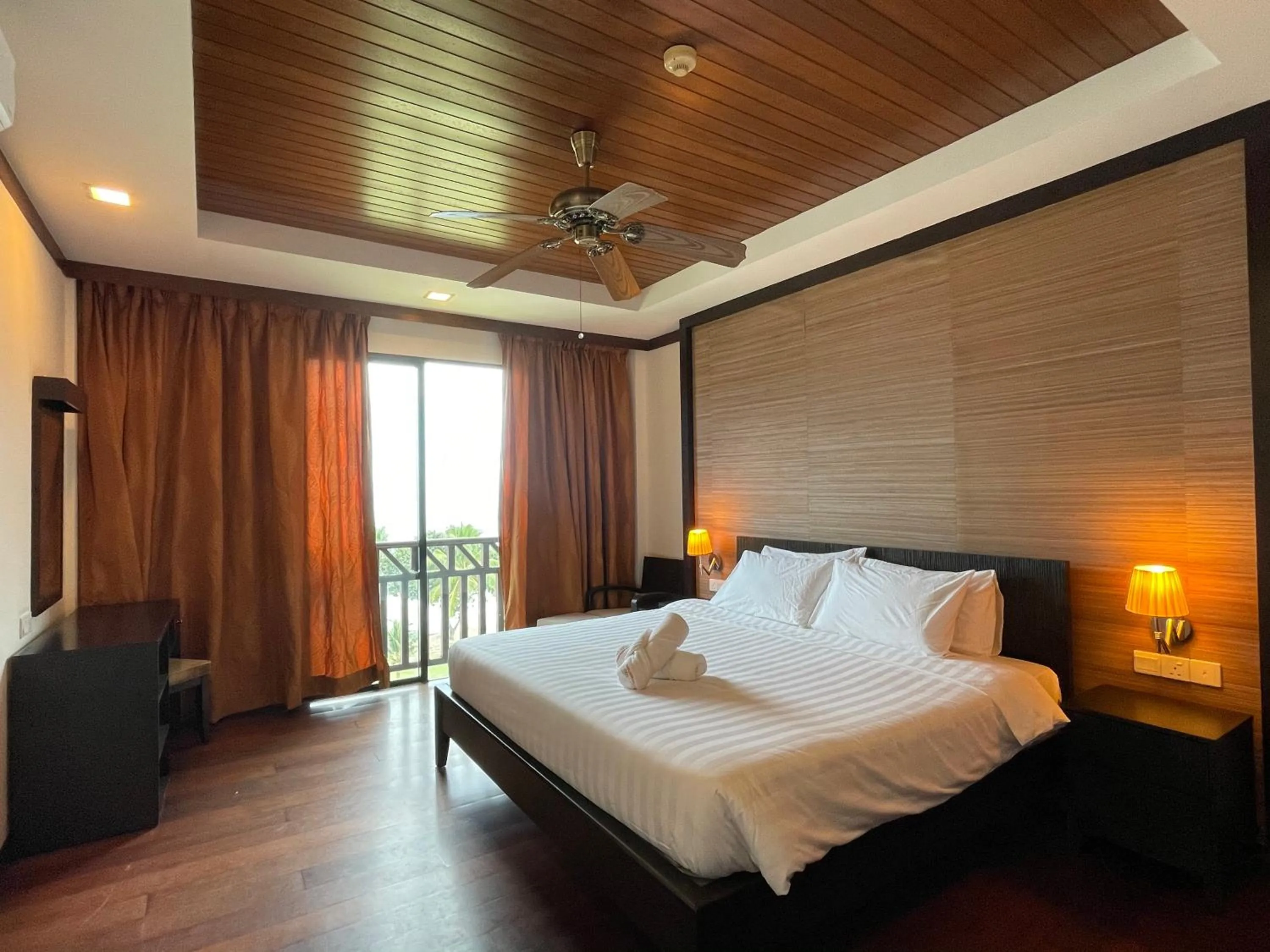 Bedroom, Bed in Home Sweet Villas, Karambunai