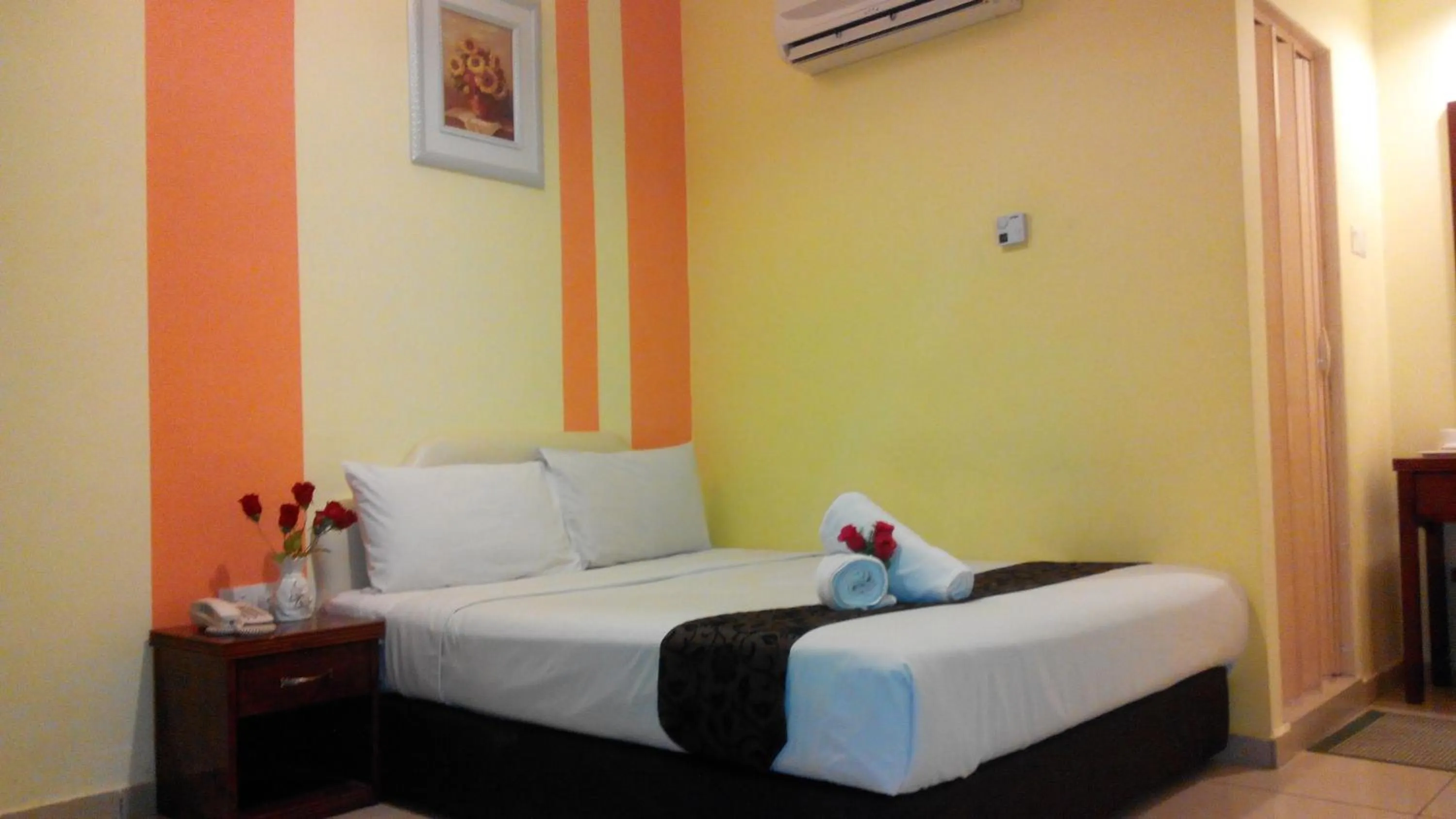 Bedroom, Bed in Sun Inns Hotel Equine, Seri Kembangan