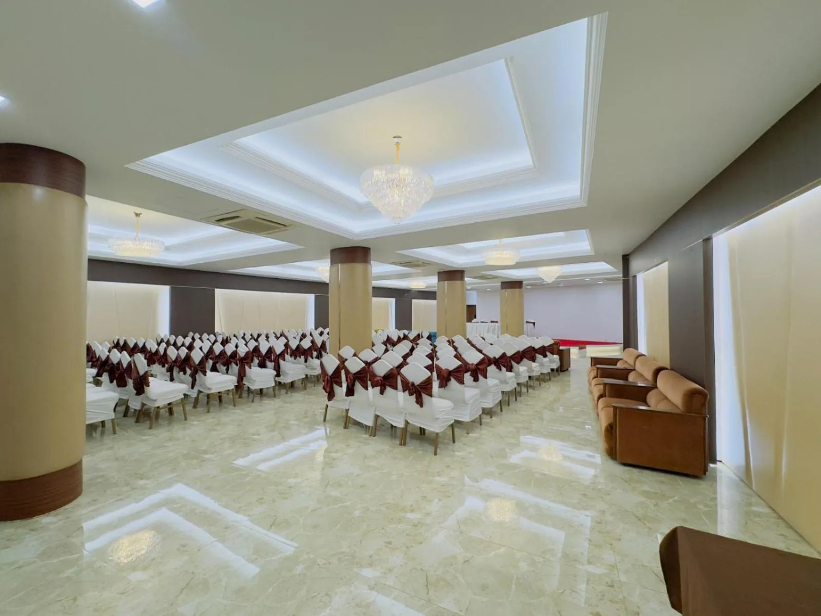 Hotel Kollol by J&Z Group