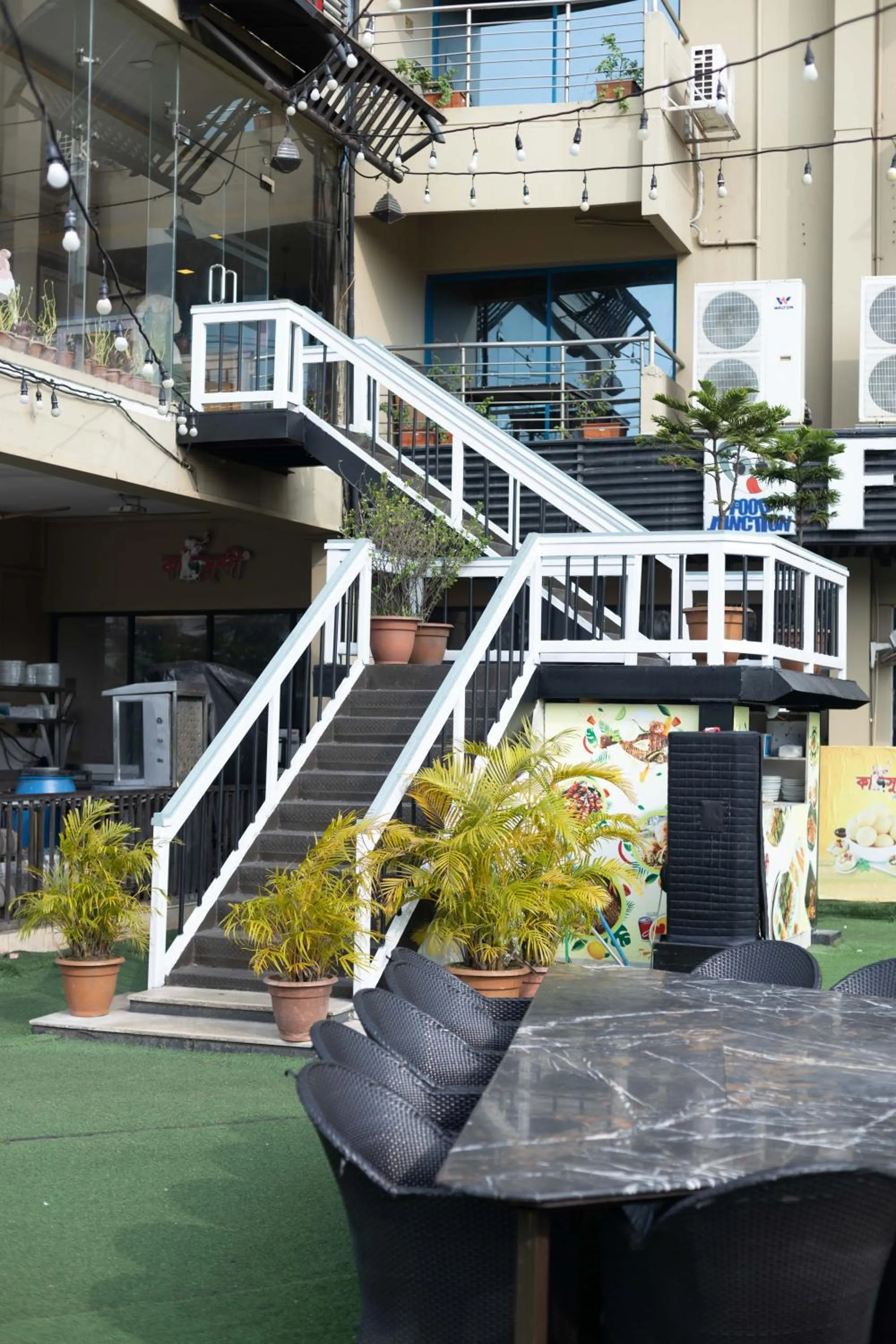 Hotel Kollol by J&Z Group