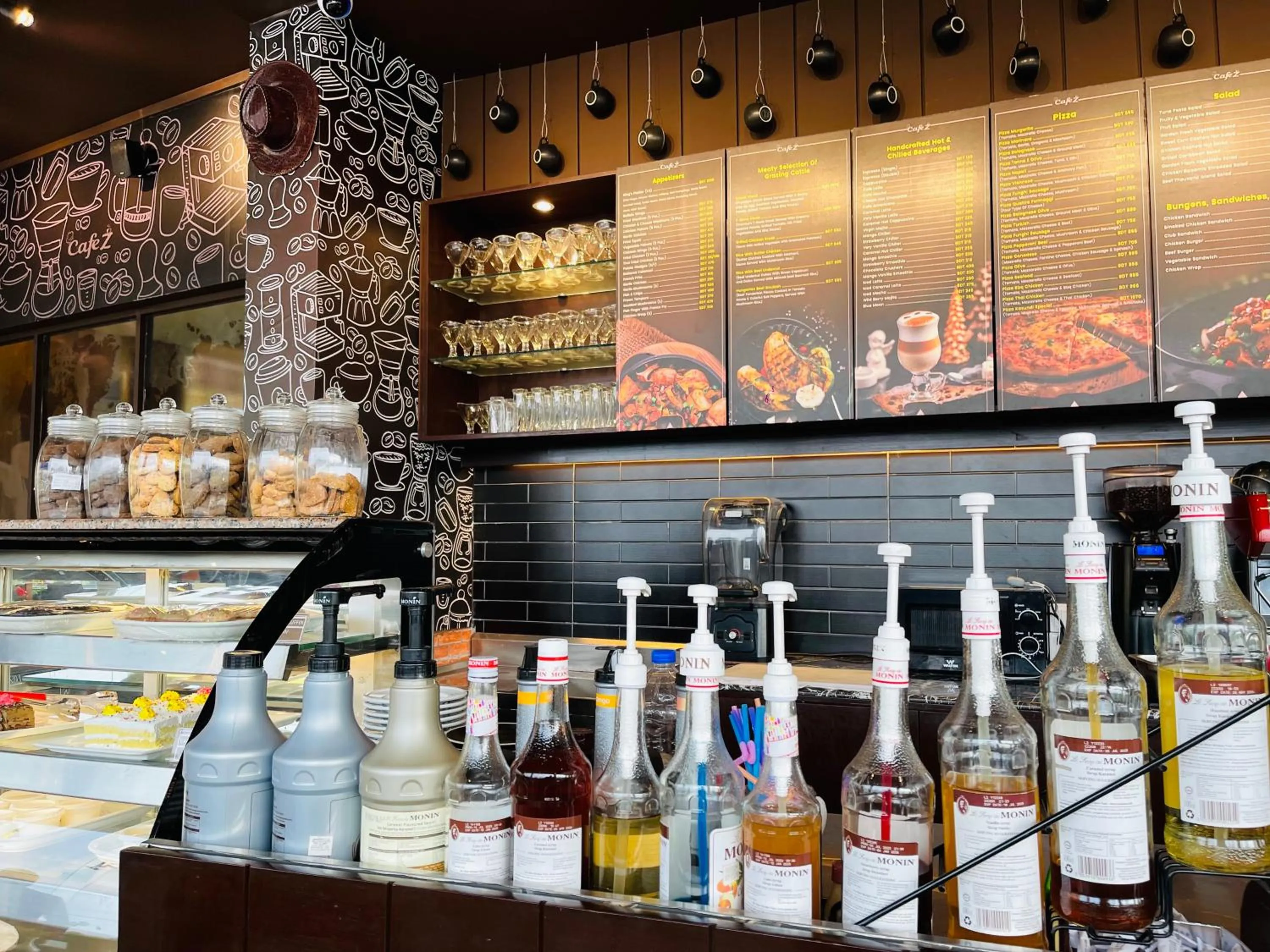 Restaurant/places to eat in Hotel Kollol by J&Z Group