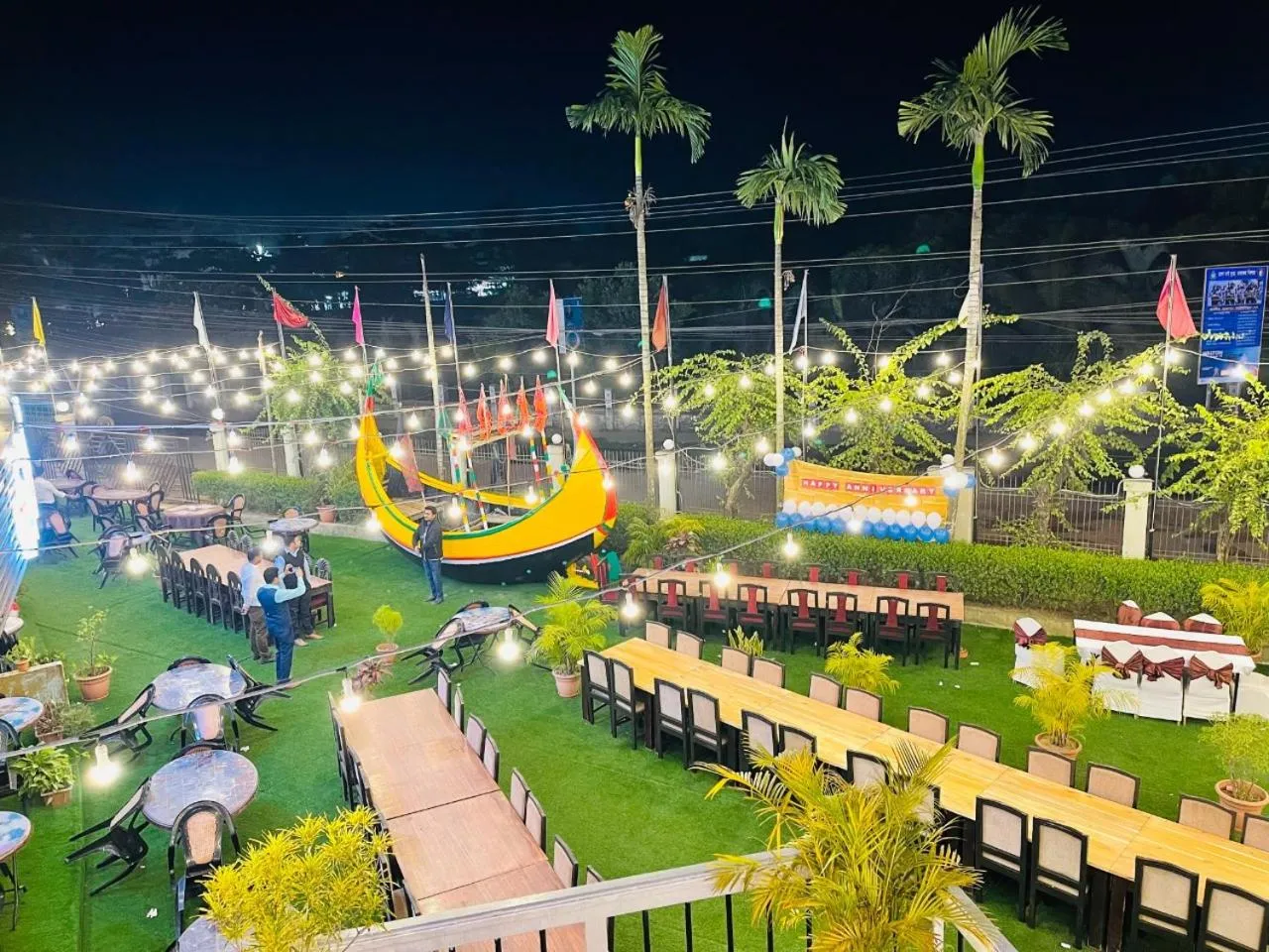 Restaurant/places to eat in Hotel Kollol by J&Z Group