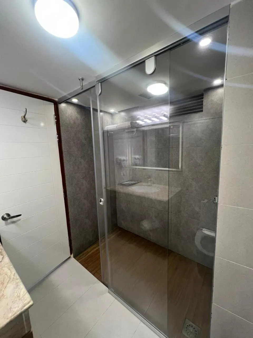 Hotel Kollol by J&Z Group