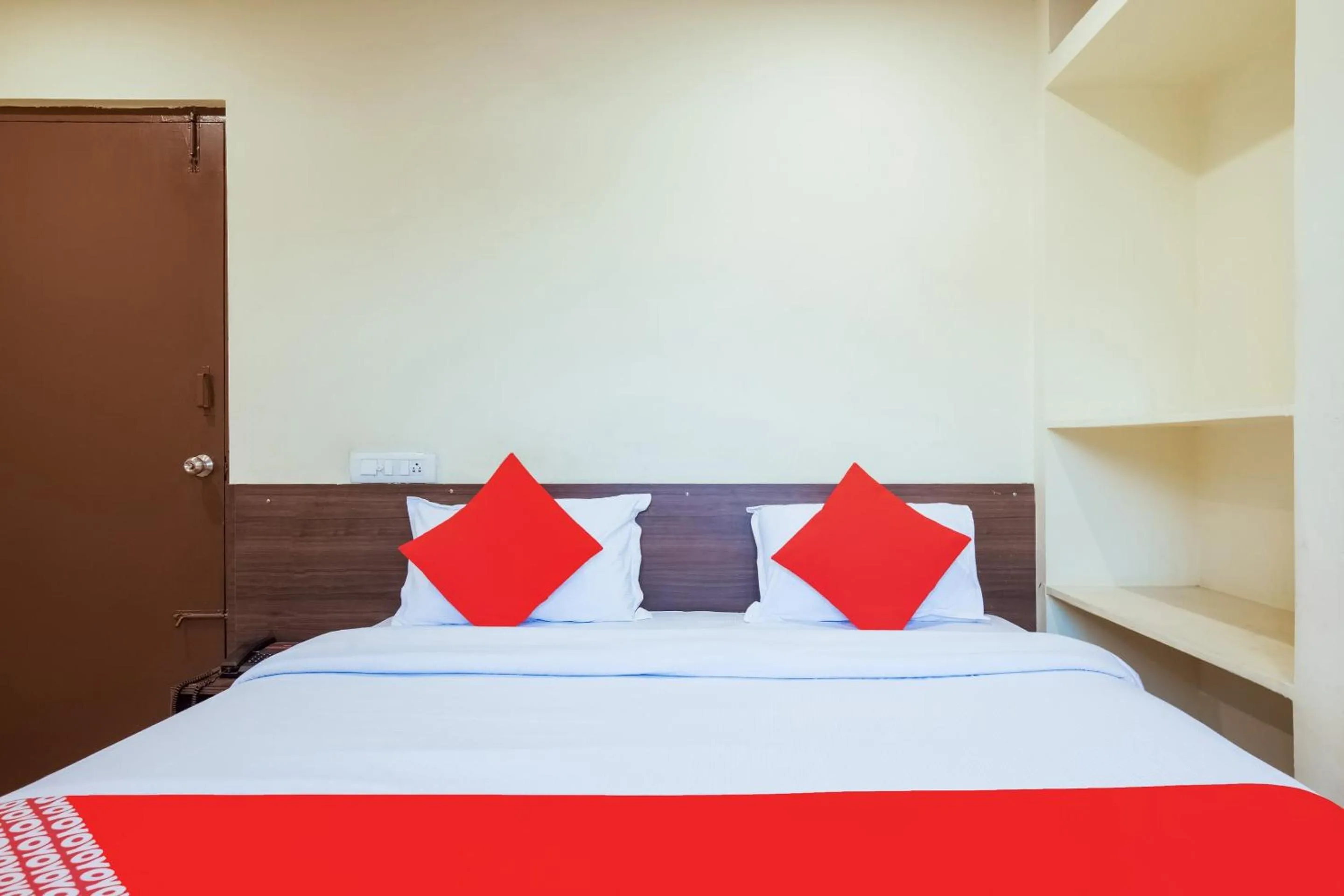 Bedroom in Hotel O Anu Grand