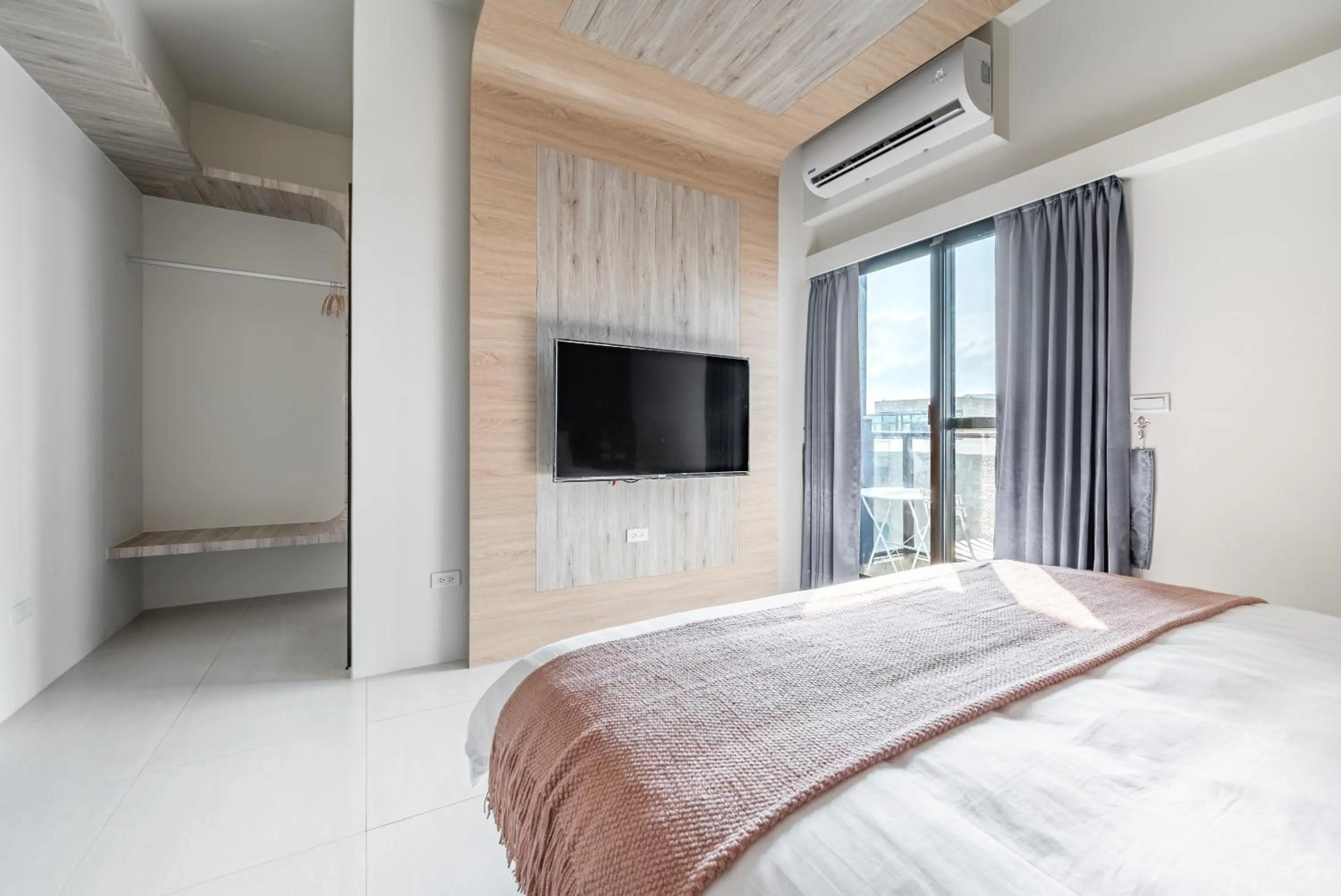 Photo of the whole room, Bed in Penghu SunSea Hall