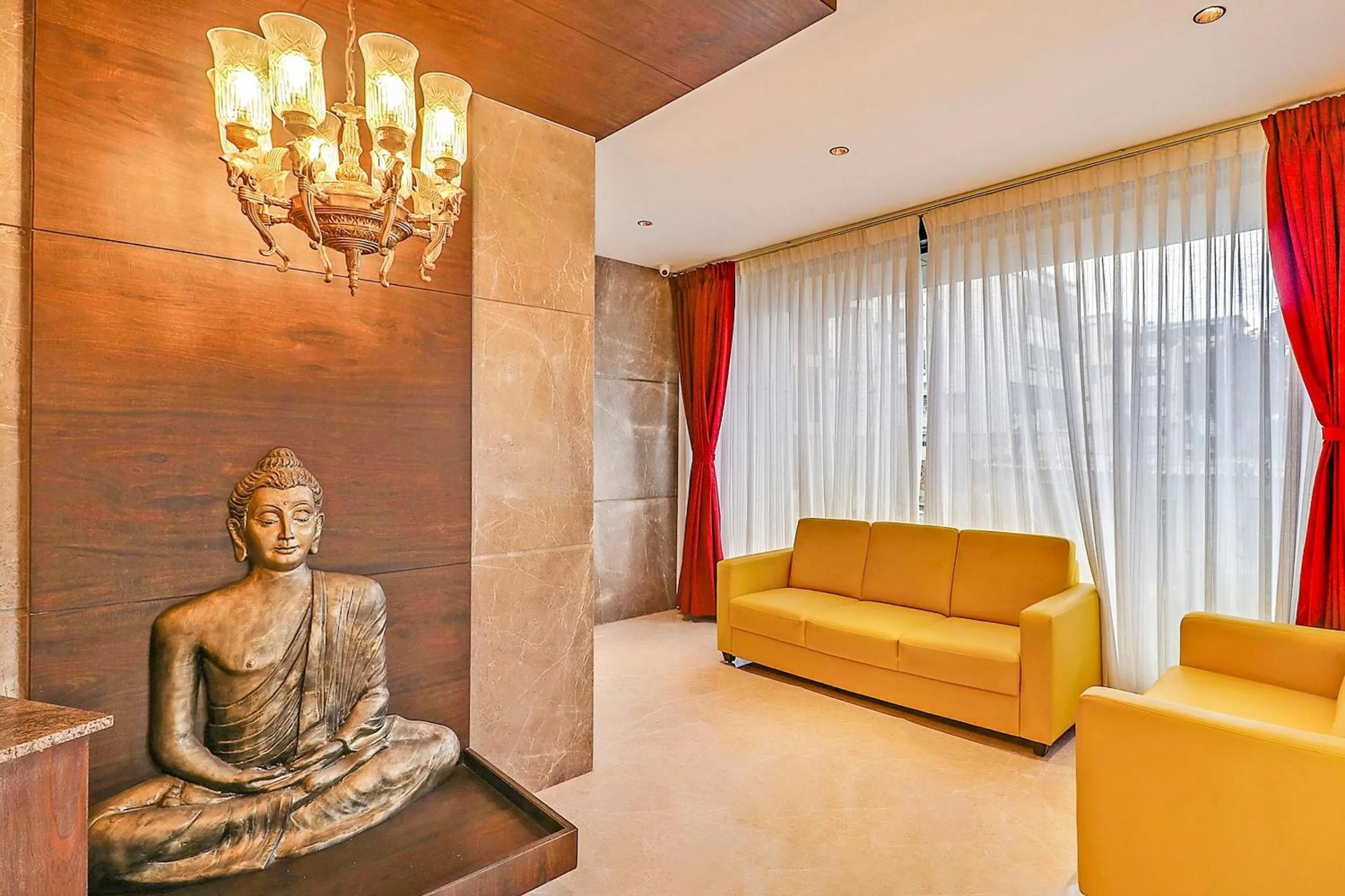 Lobby or reception in Super Townhouse Indiranagar Formerly Leela Park Domlur