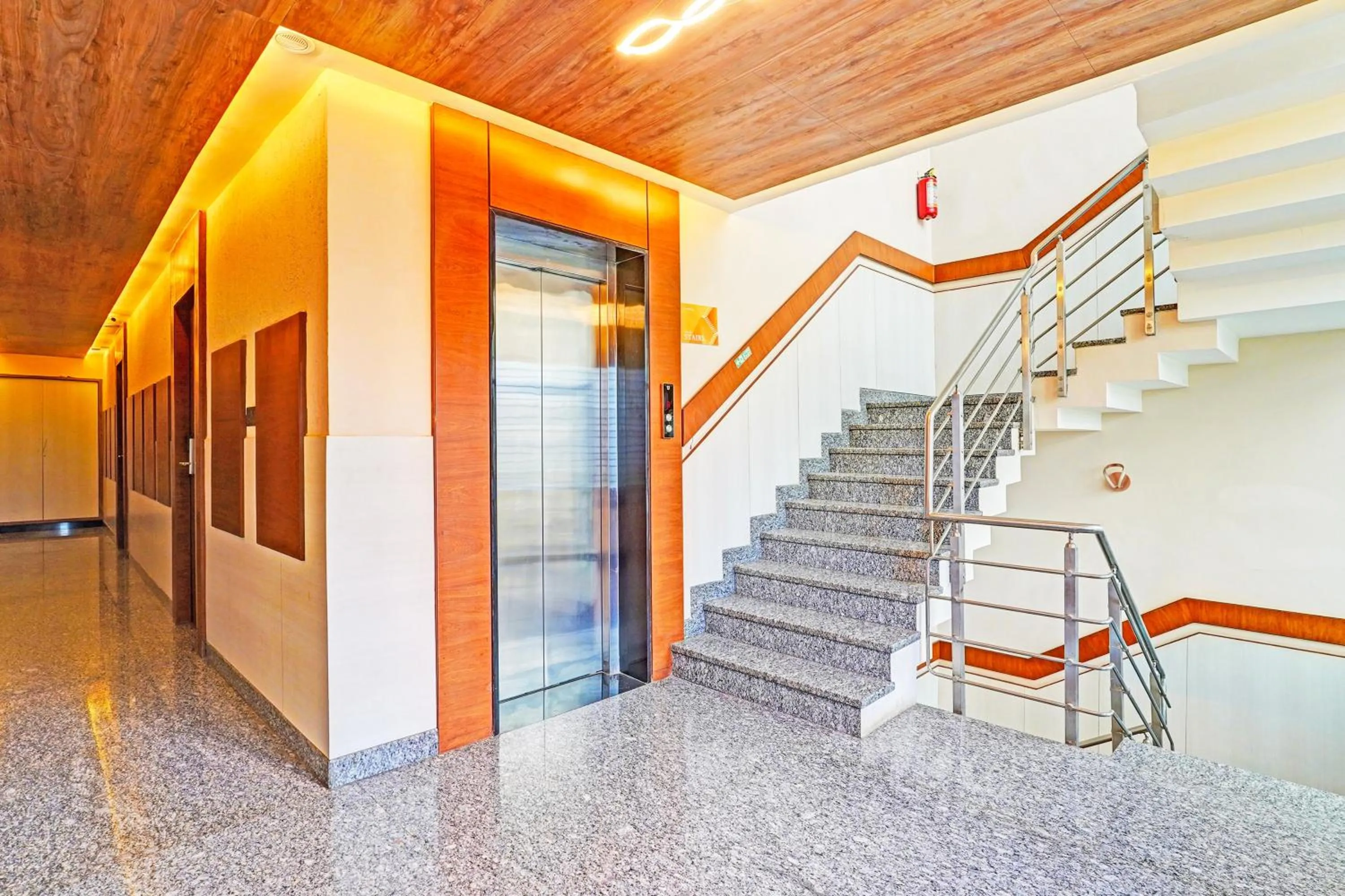 Lobby or reception in Super Townhouse Indiranagar Formerly Leela Park Domlur