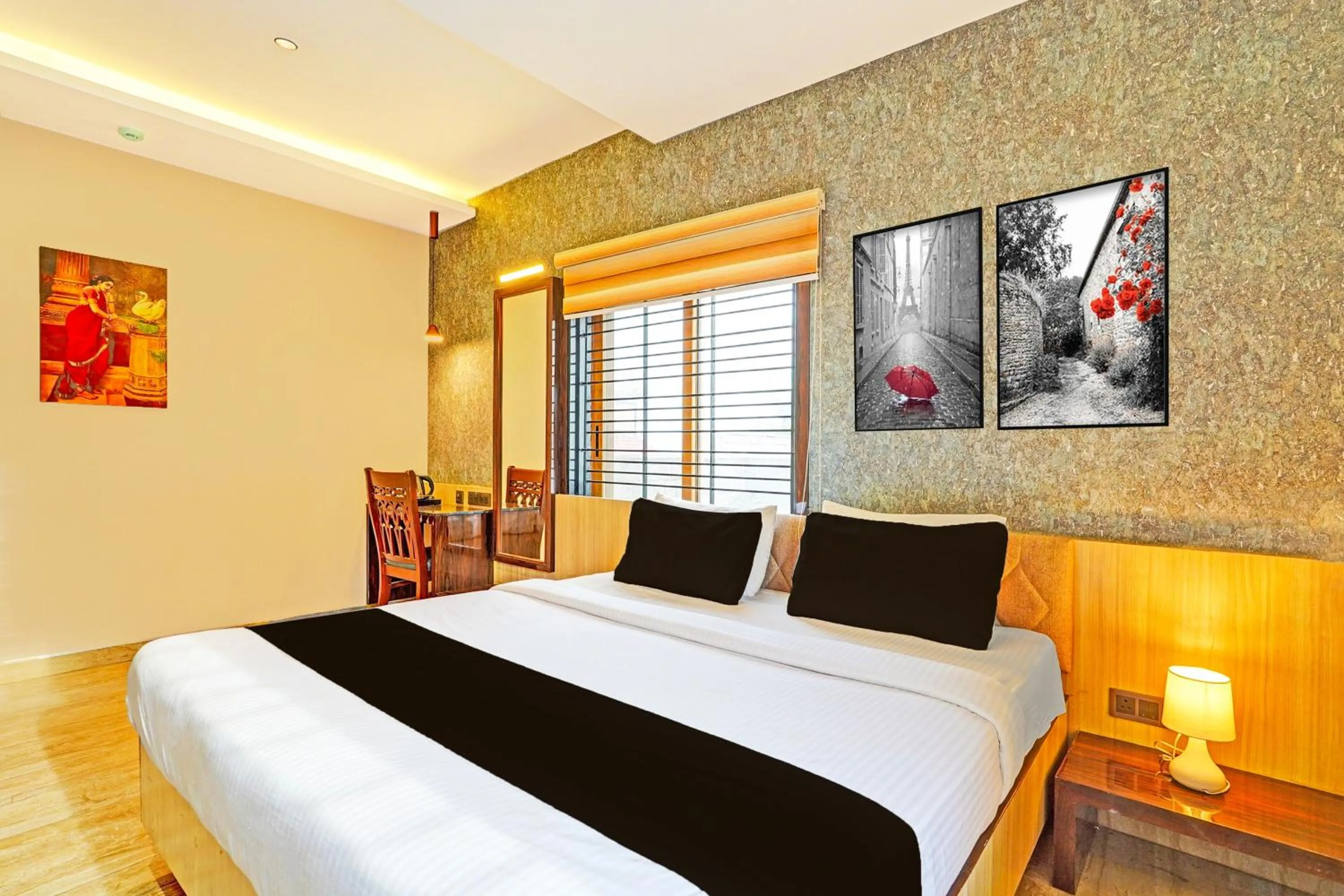 Bedroom, Bed in Super Townhouse Indiranagar Formerly Leela Park Domlur