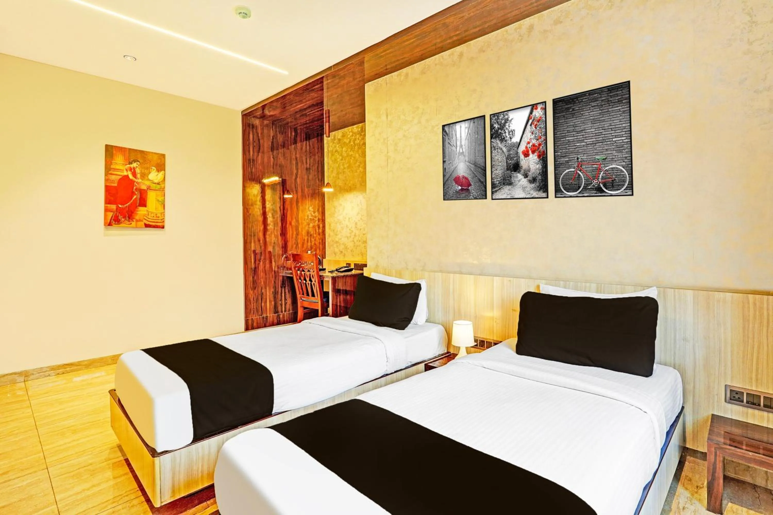 Bedroom, Bed in Super Townhouse Indiranagar Formerly Leela Park Domlur