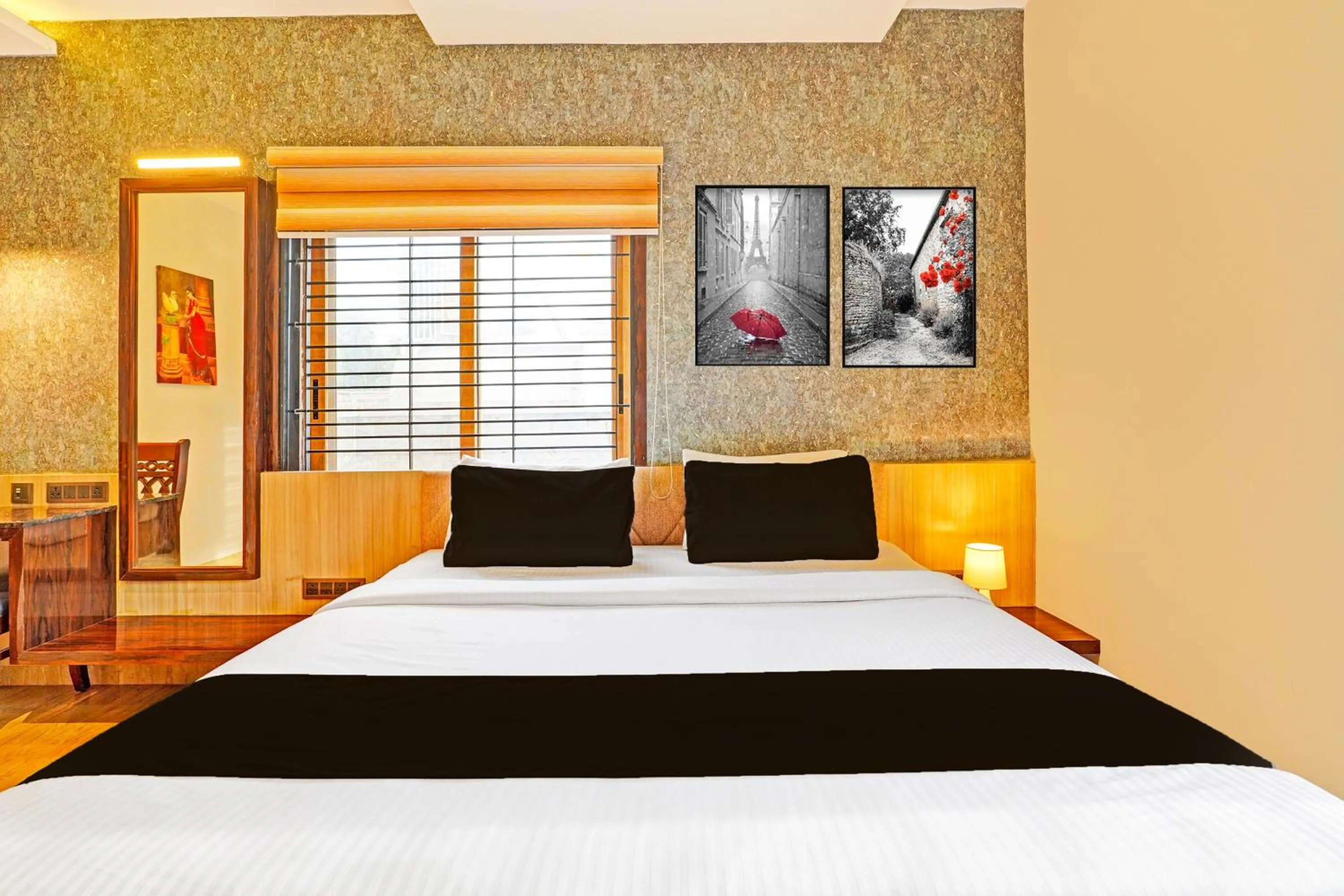 Bedroom, Bed in Super Townhouse Indiranagar Formerly Leela Park Domlur