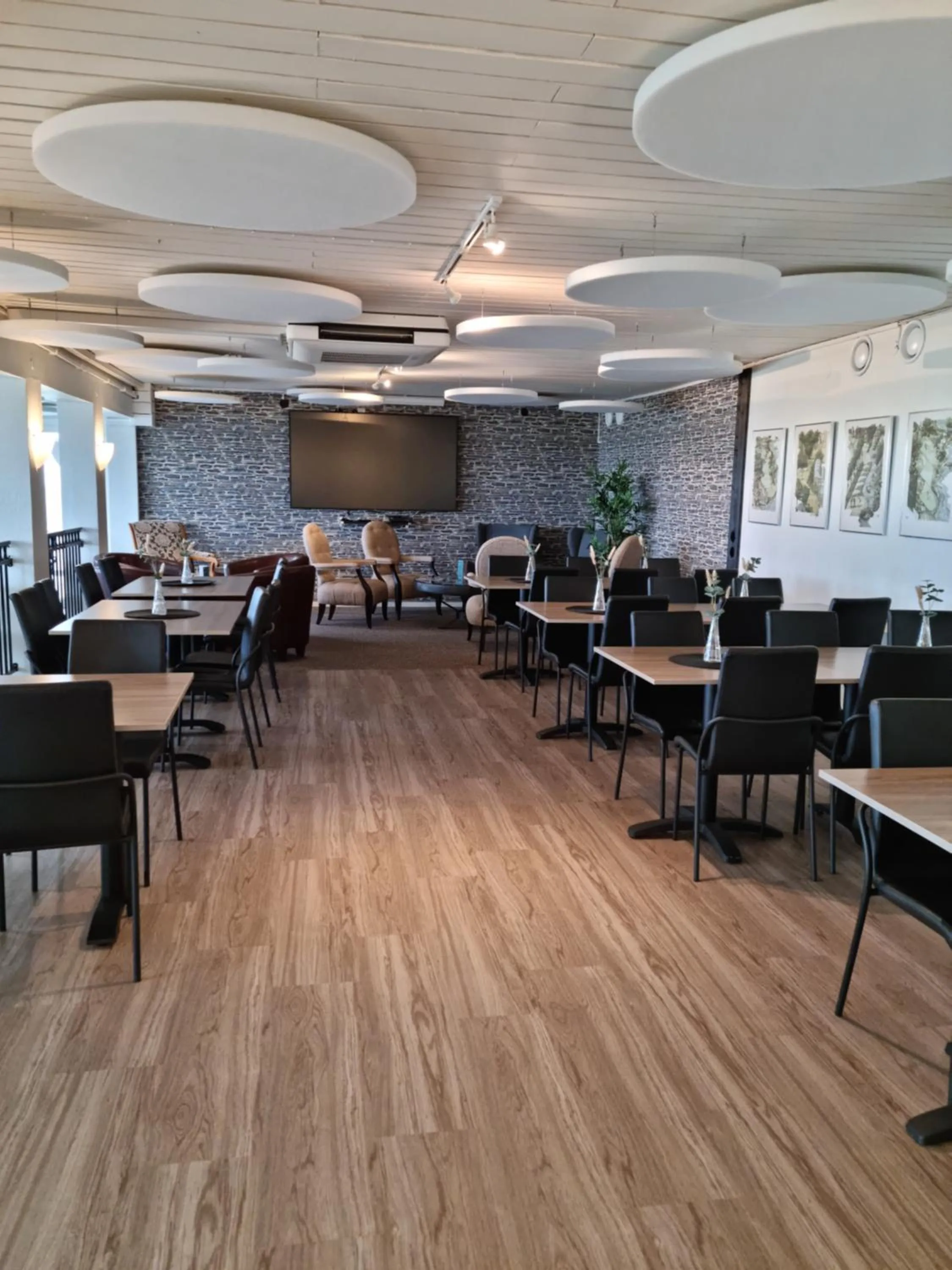 Restaurant/places to eat in Hotell Stavstensgården