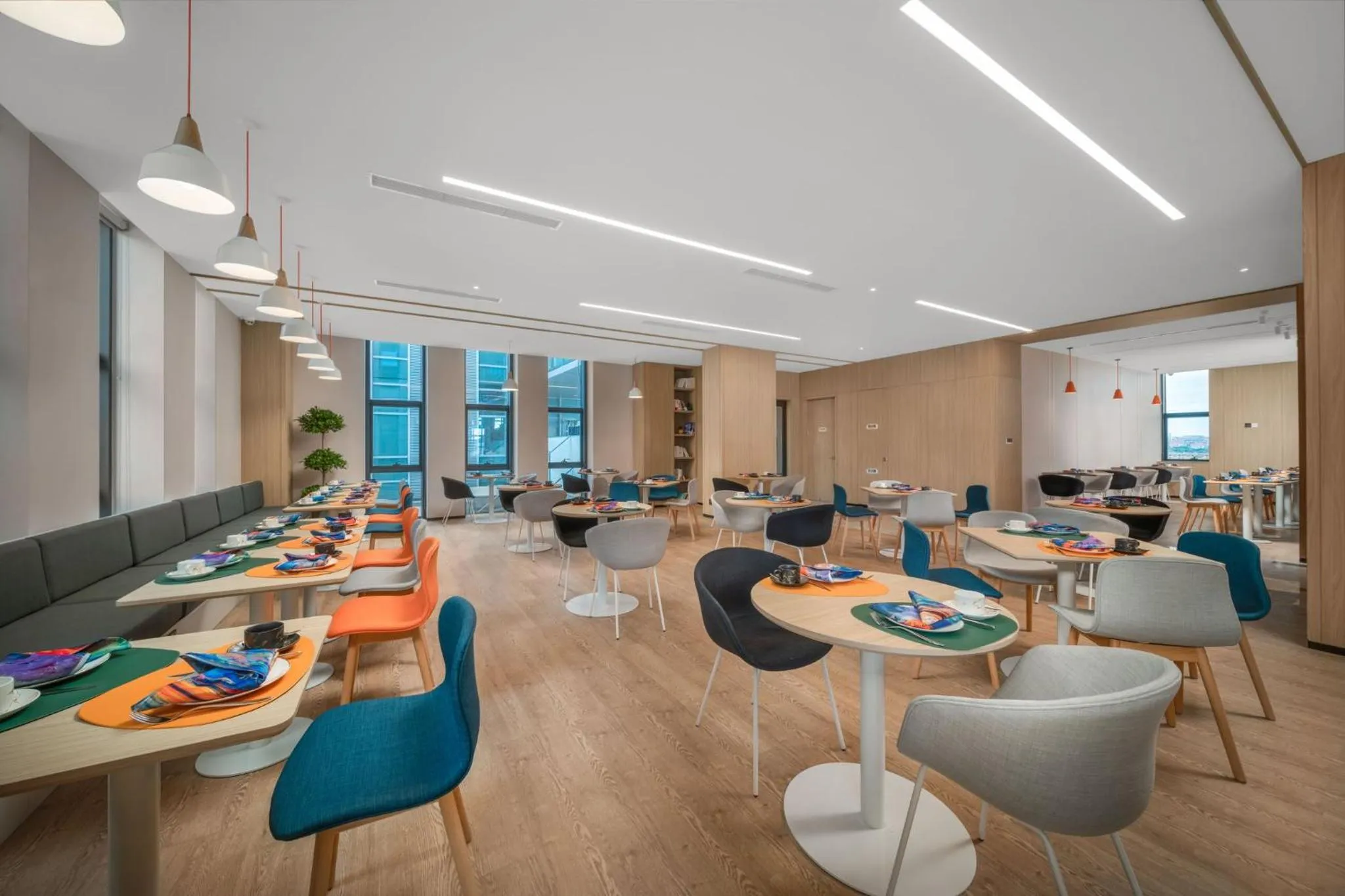 Restaurant/places to eat in Holiday Inn Express Rongcheng Science and Technology Park