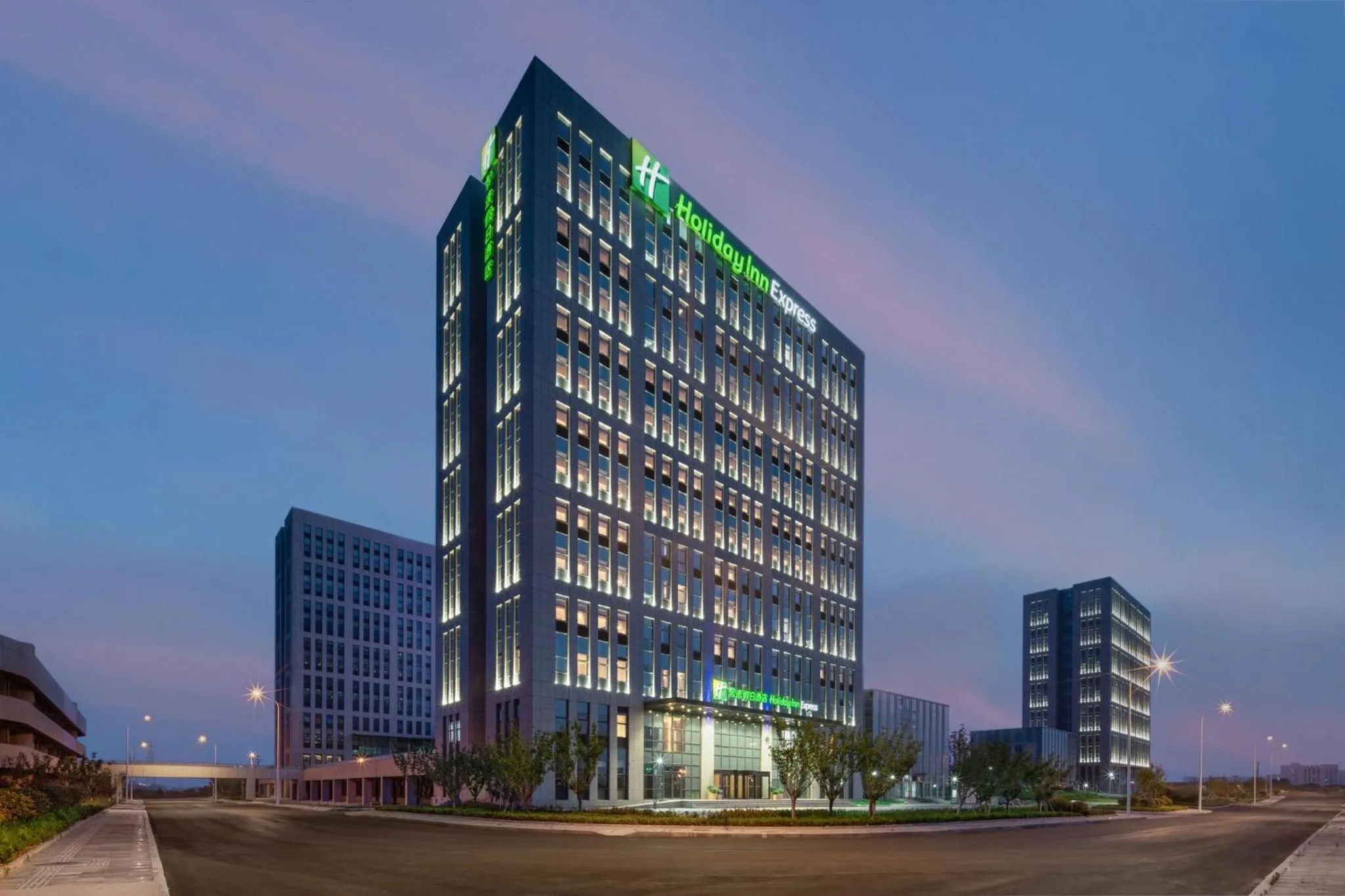 Property building in Holiday Inn Express Rongcheng Science and Technology Park