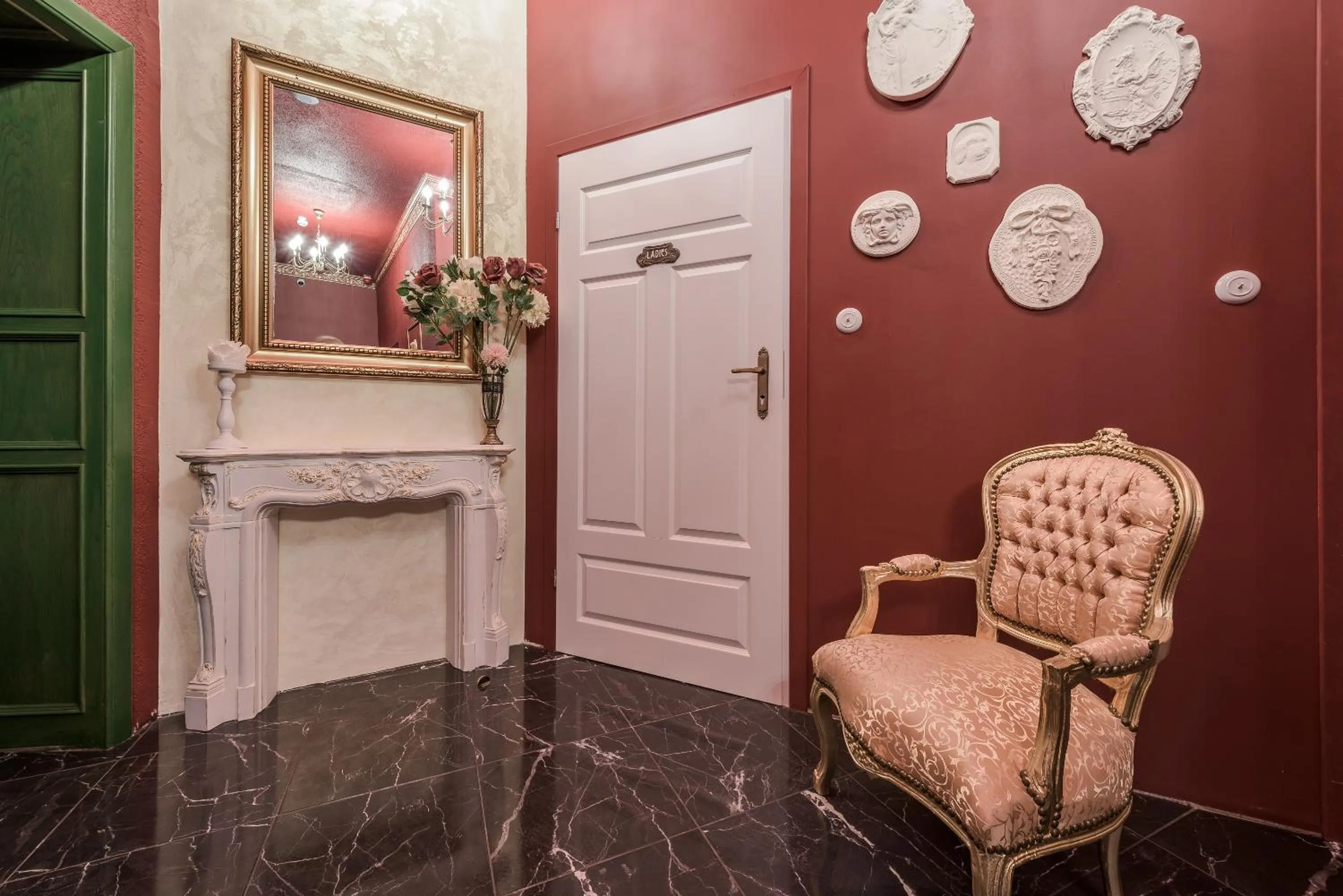 Bathroom in Hostel Night o'clock