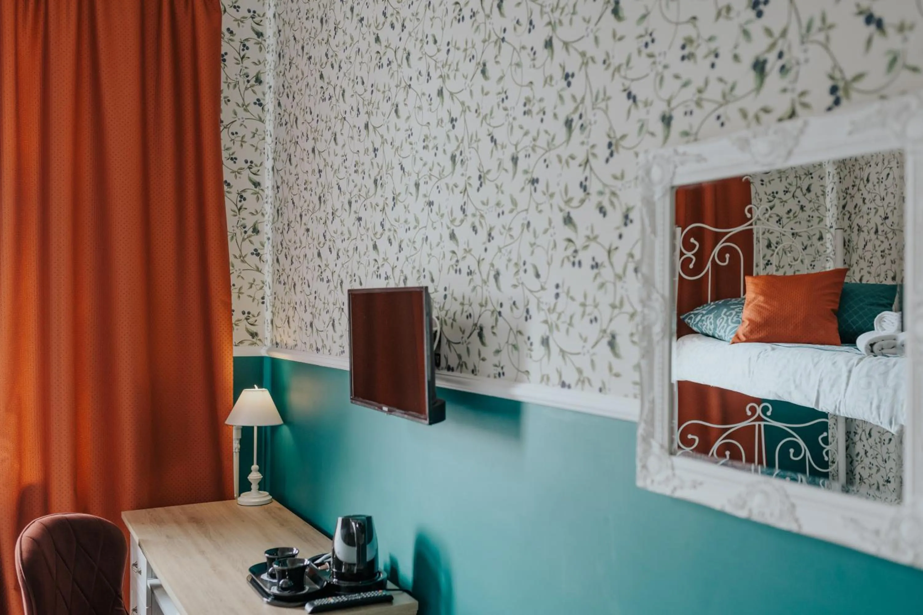 Bed in Hostel Night o'clock