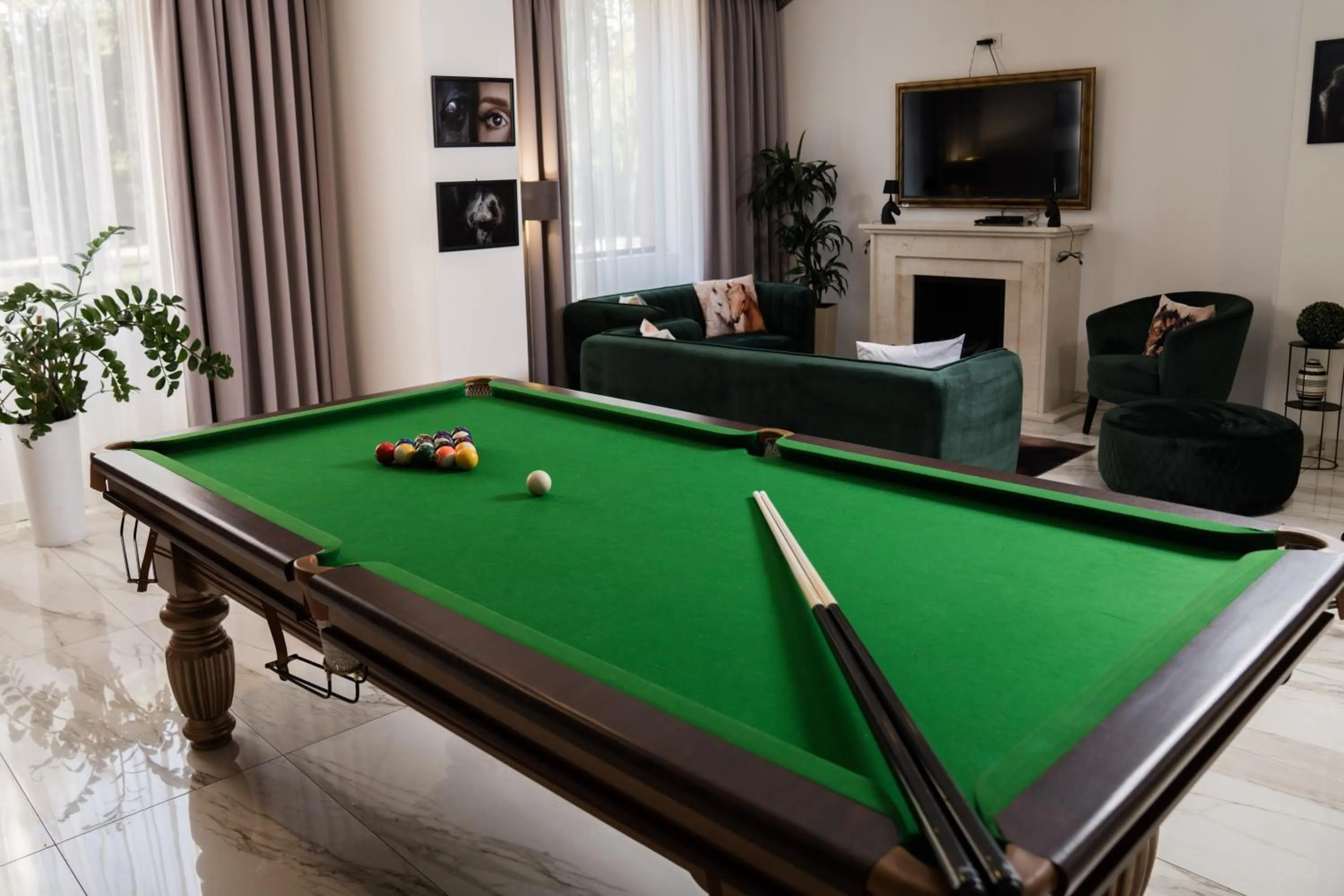 Billiard in Miznah Hotels & Resorts
