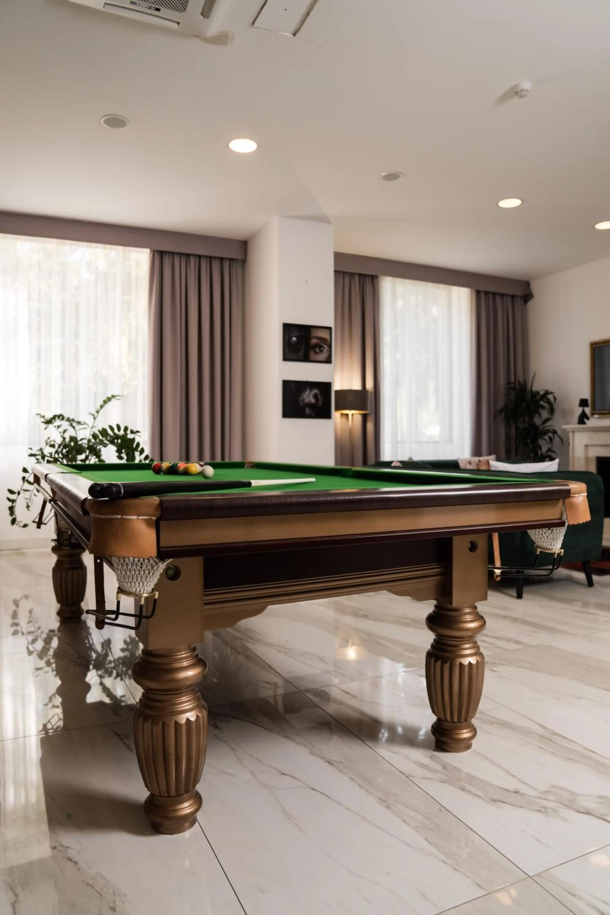 Billiard in Miznah Hotels & Resorts