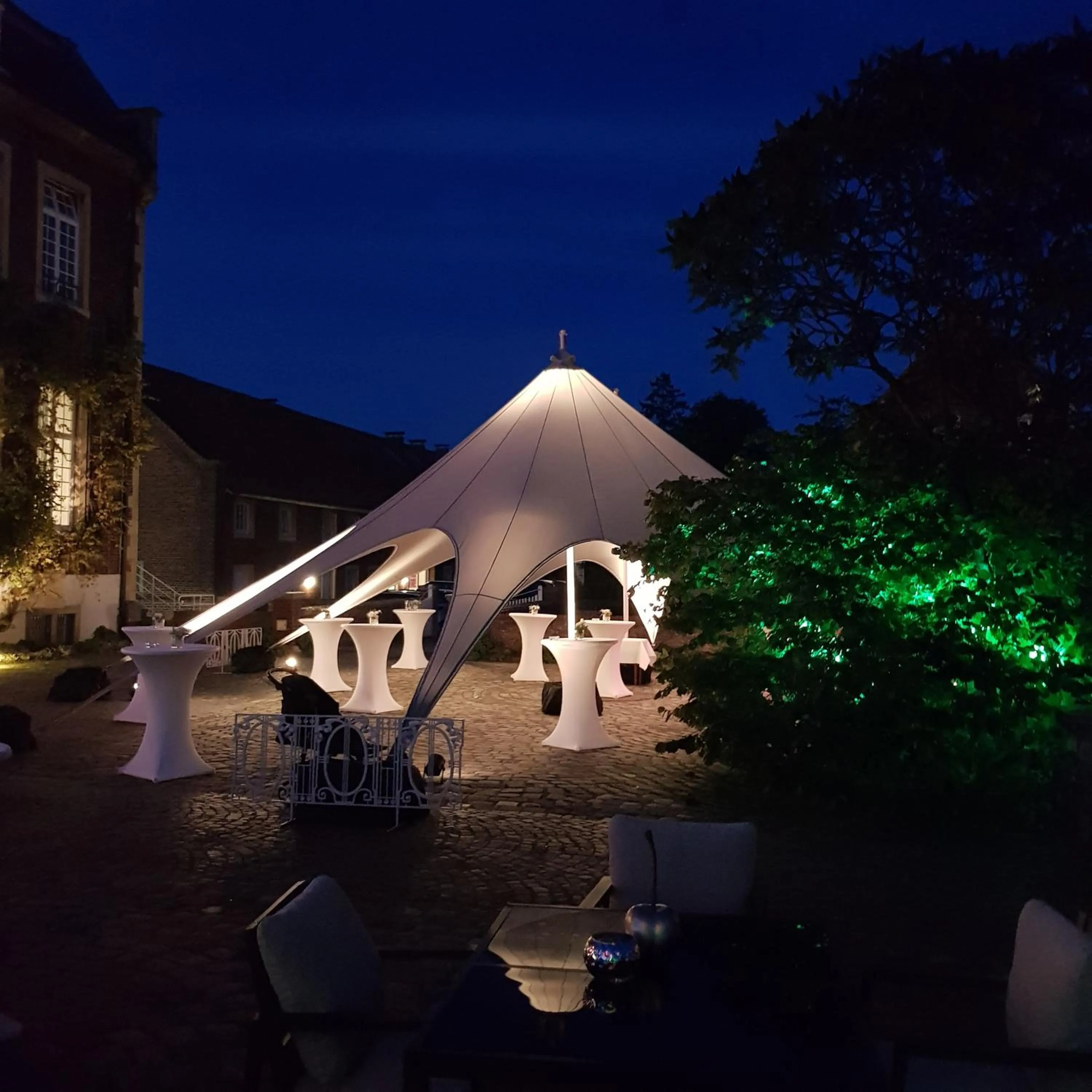 Patio in Hotel Schloss Wilkinghege