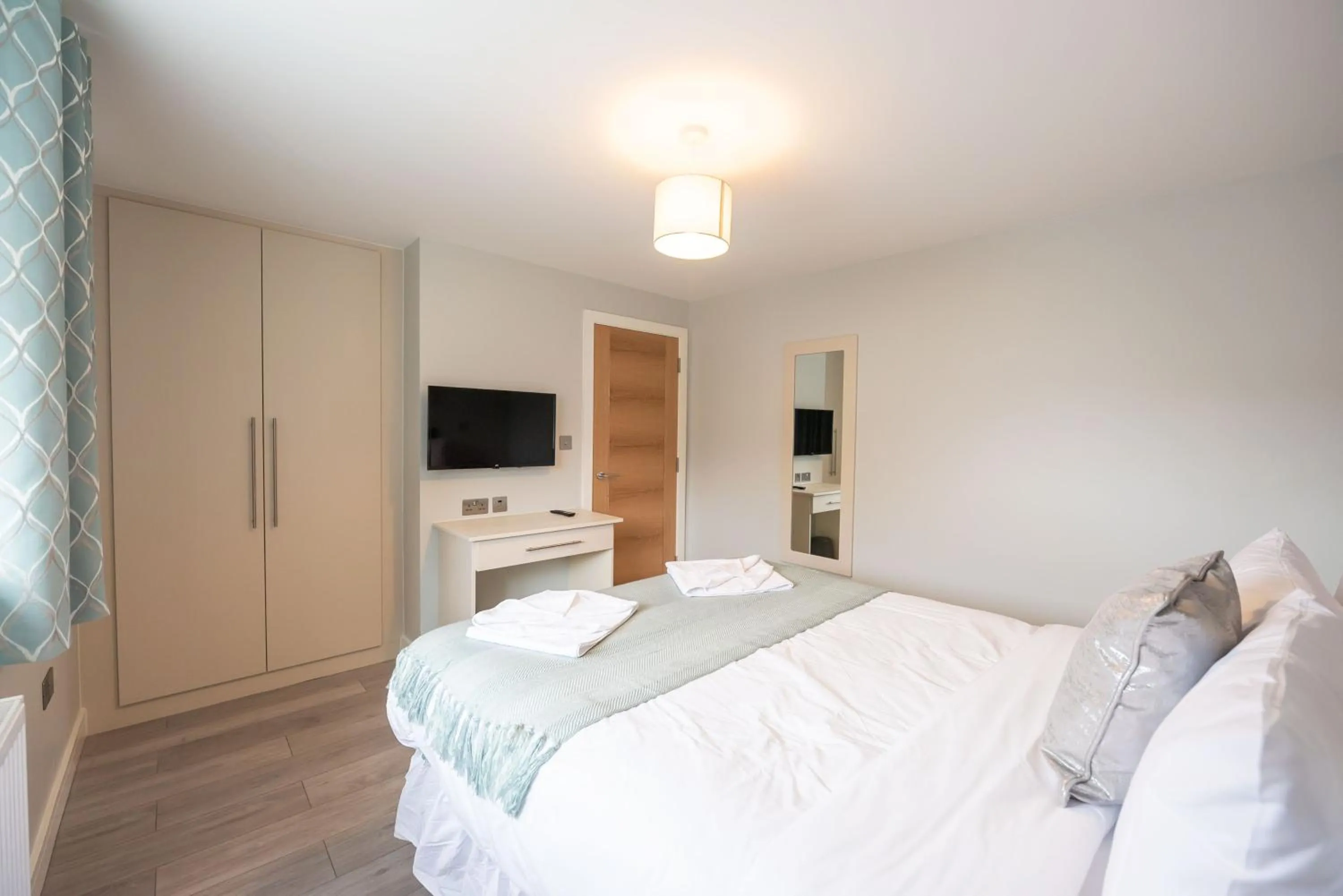 Bedroom, Bed in Headley House