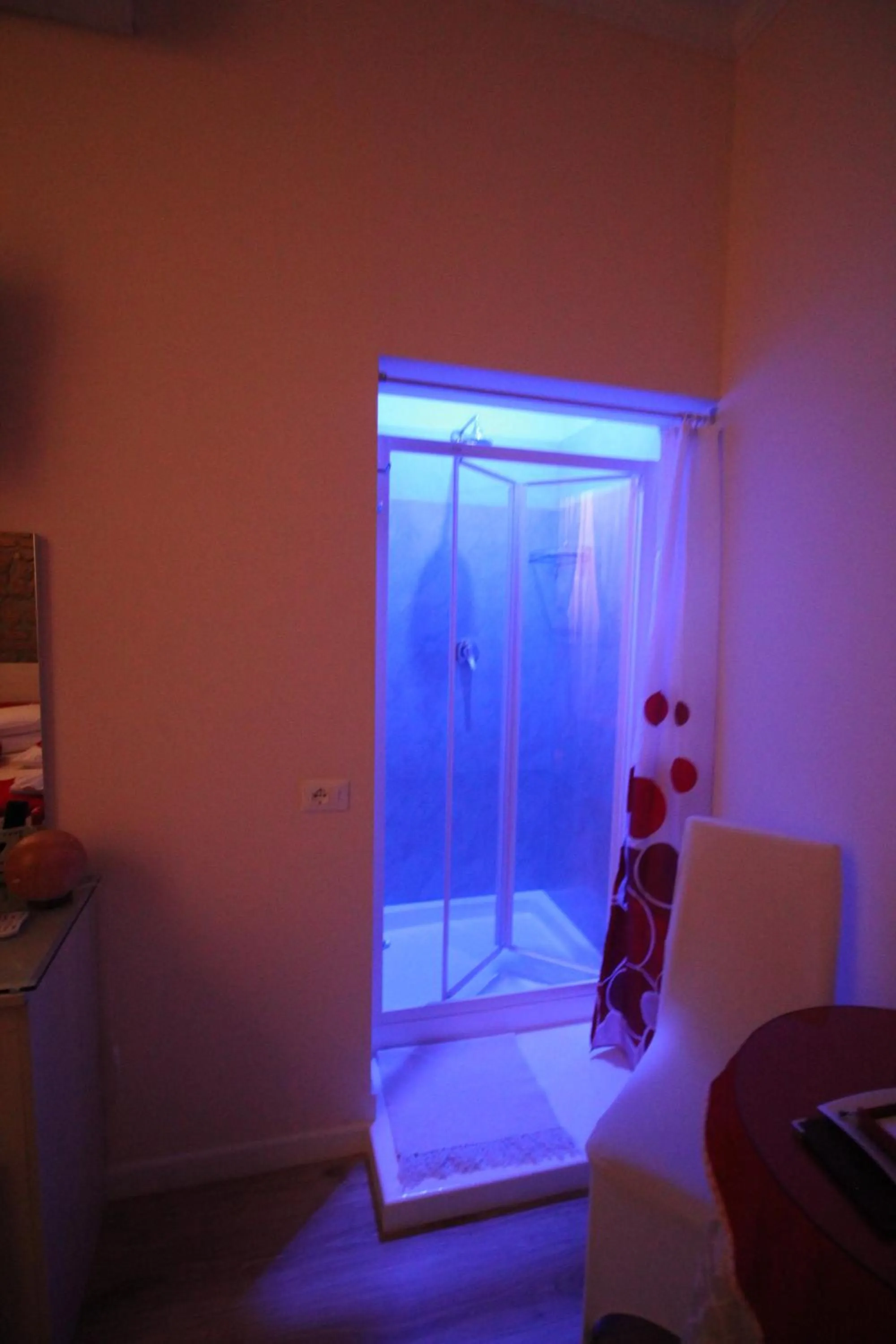 Shower in Freedom Love B&B