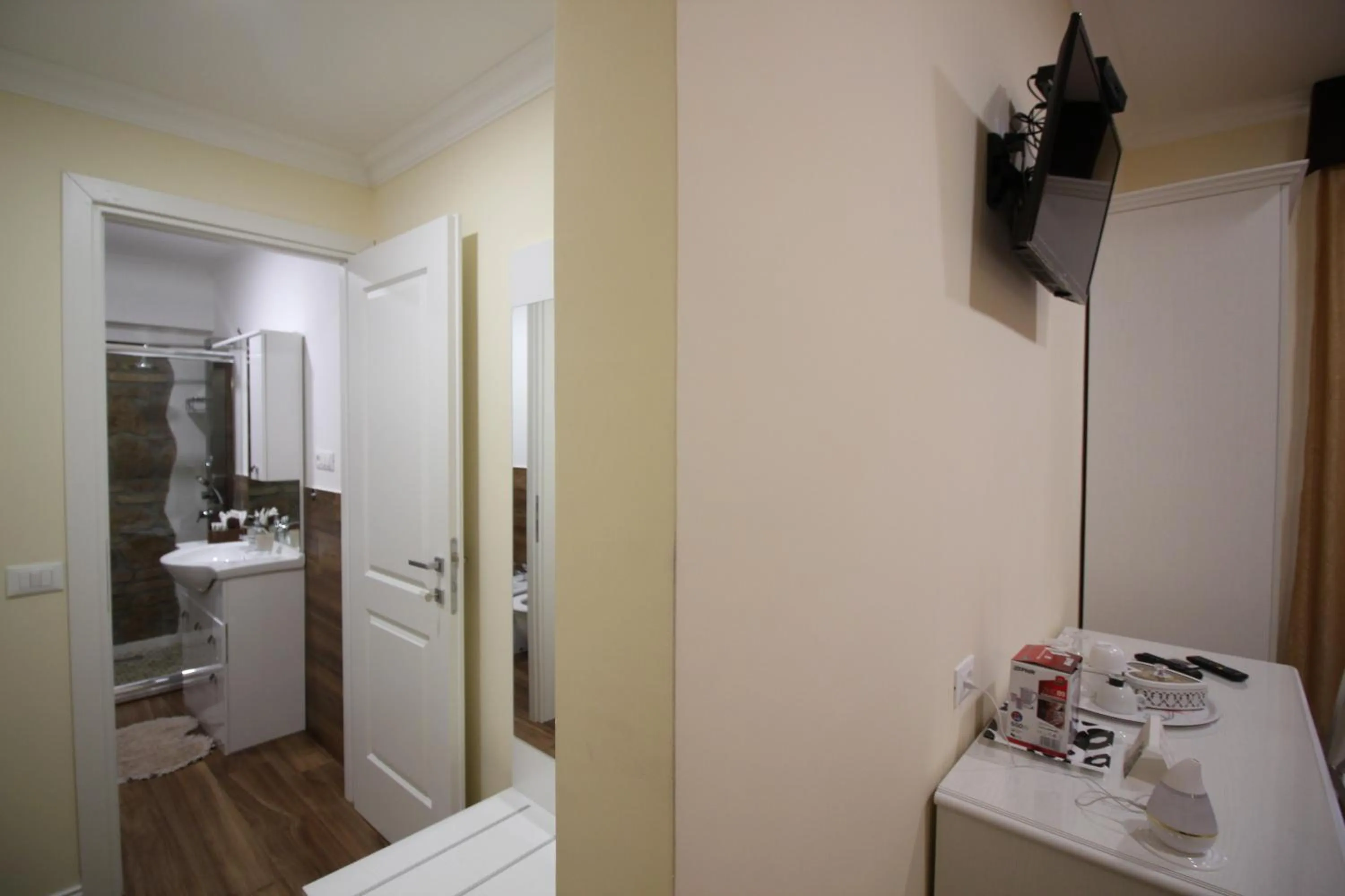 Bathroom in Freedom Love B&B