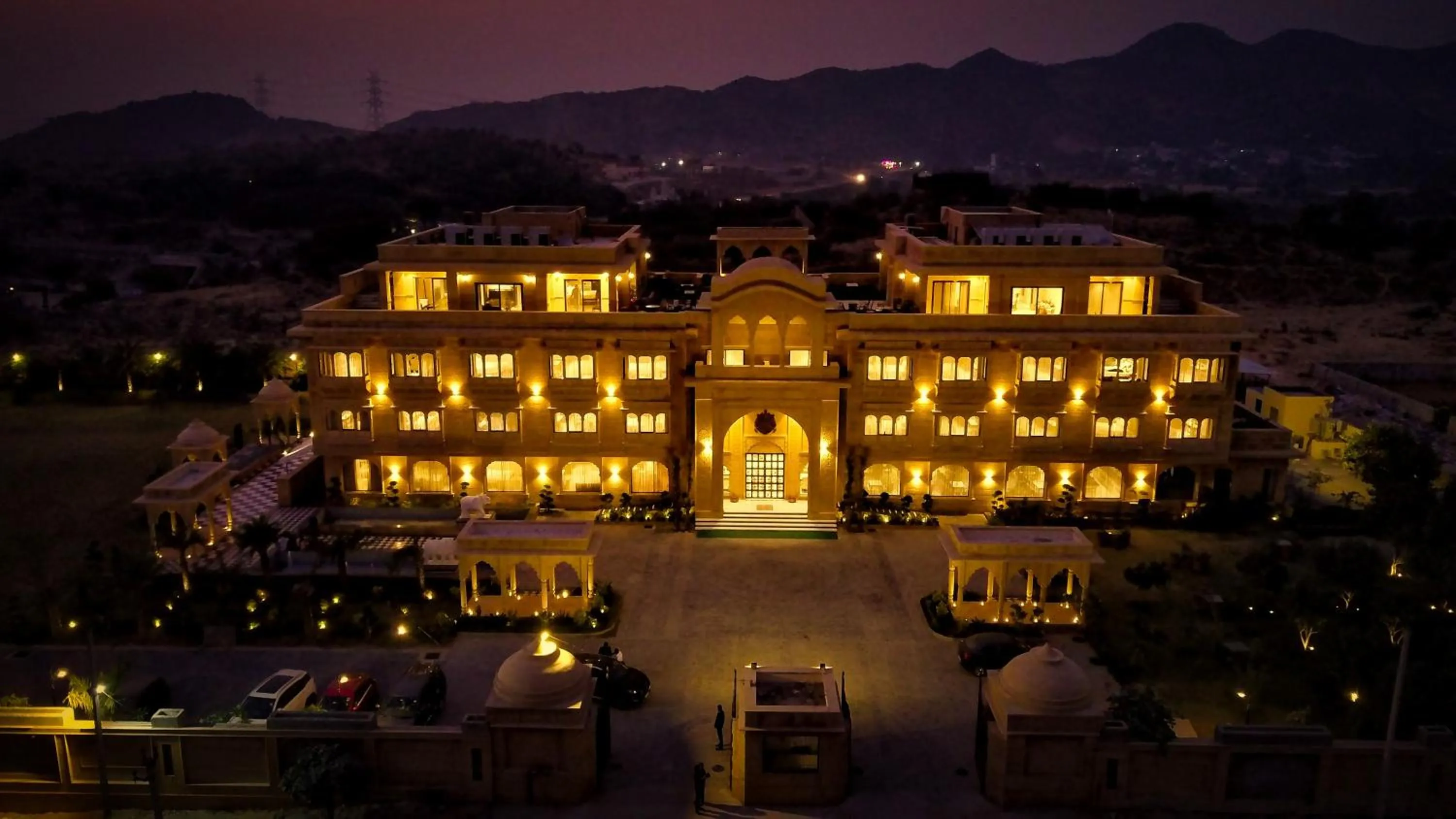 Property building in Sahdev Bagh