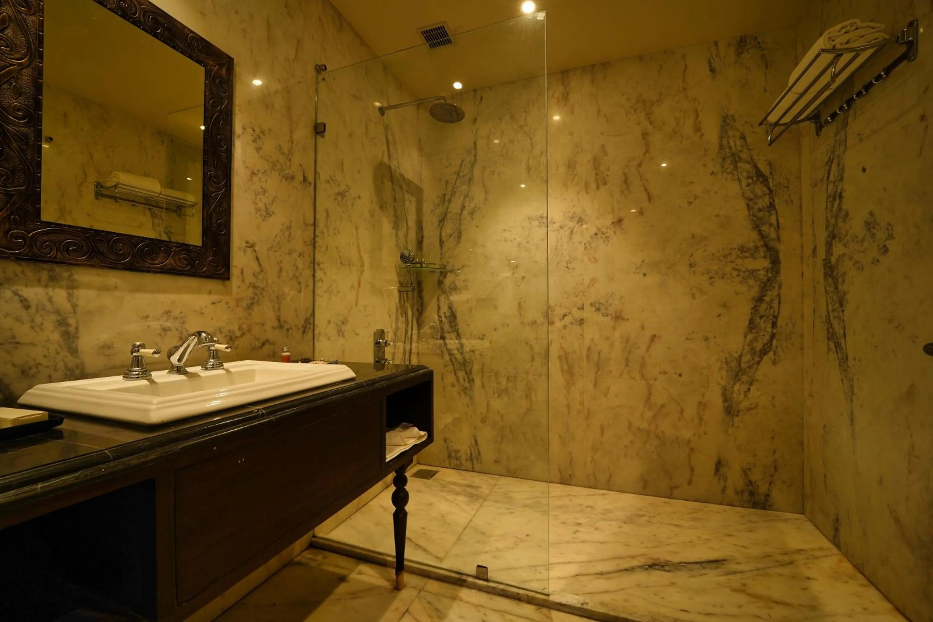 Bathroom in Sahdev Bagh