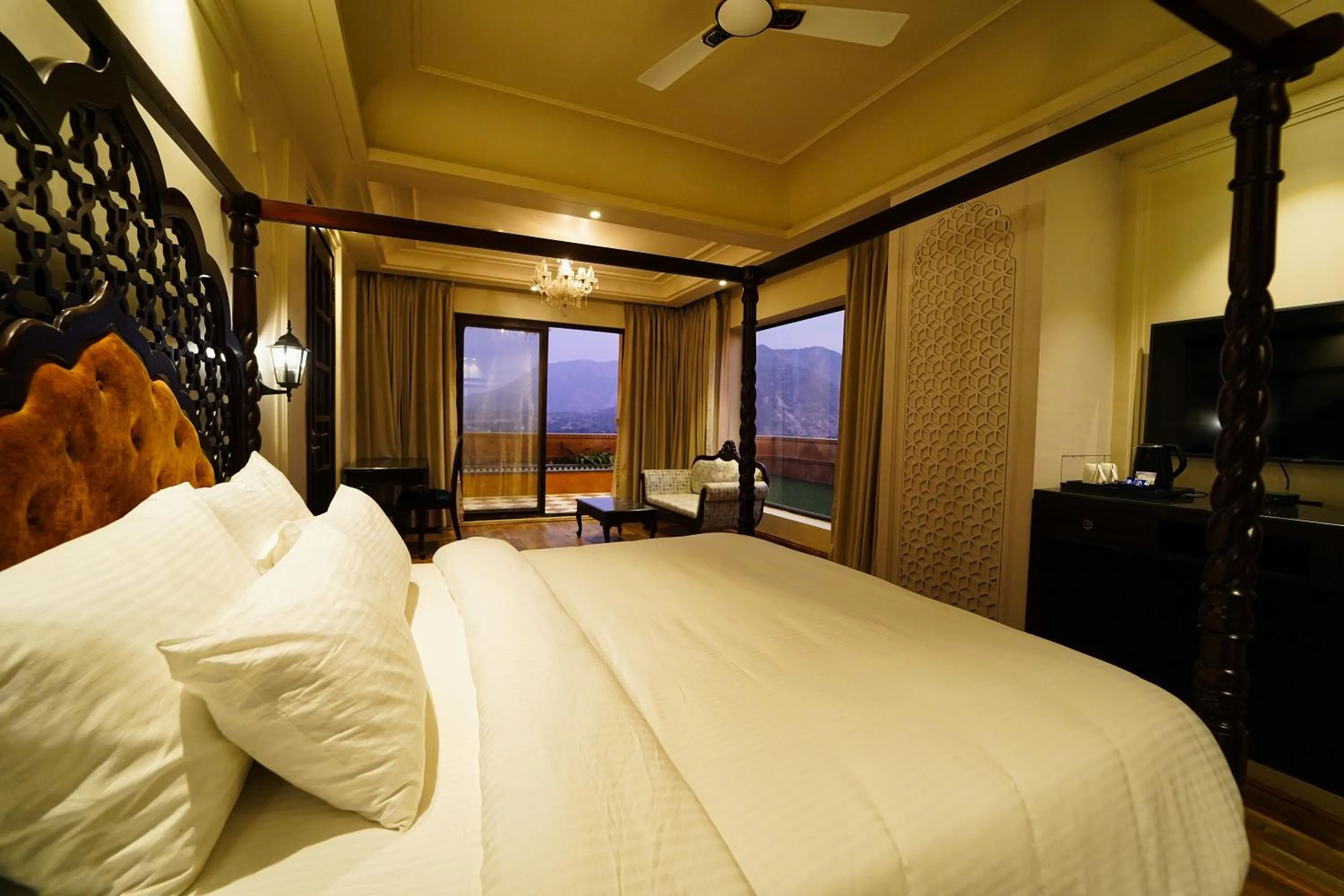 Photo of the whole room in Sahdev Bagh