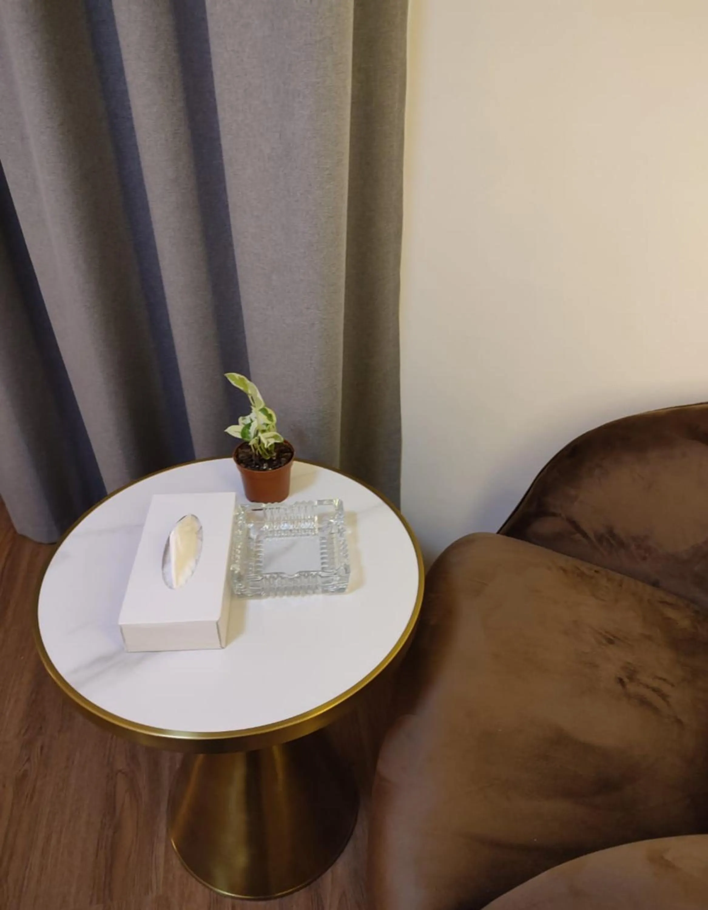 Seating area in York International Hotel