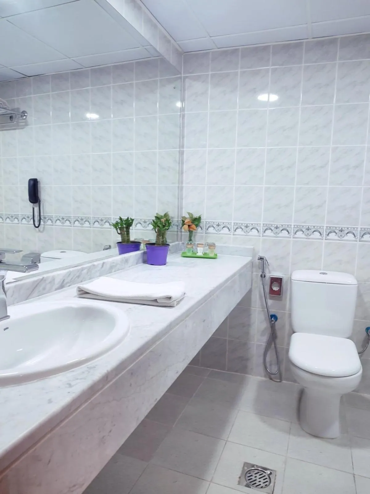 Bathroom in York International Hotel