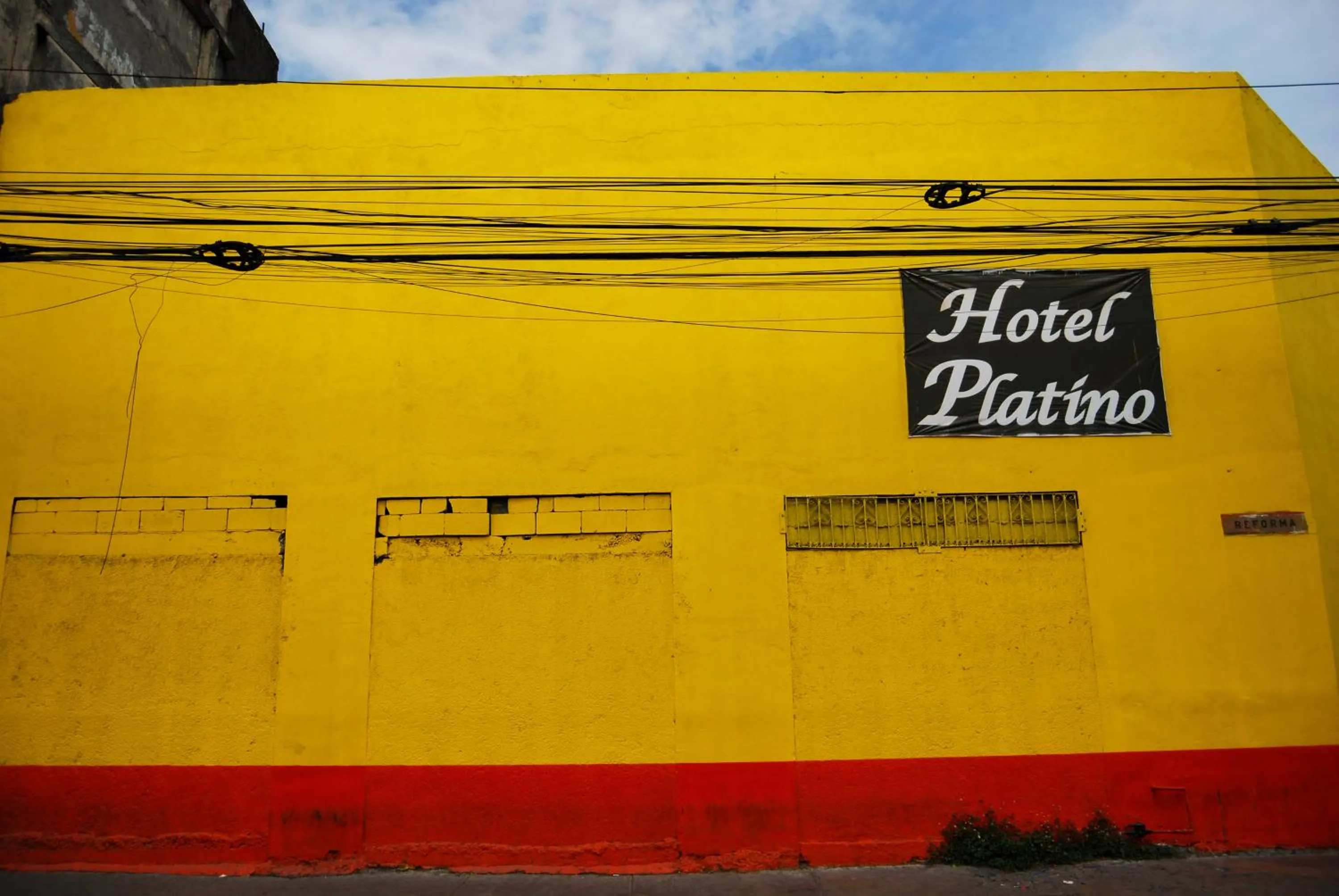 Facade/entrance in Hotel Platino