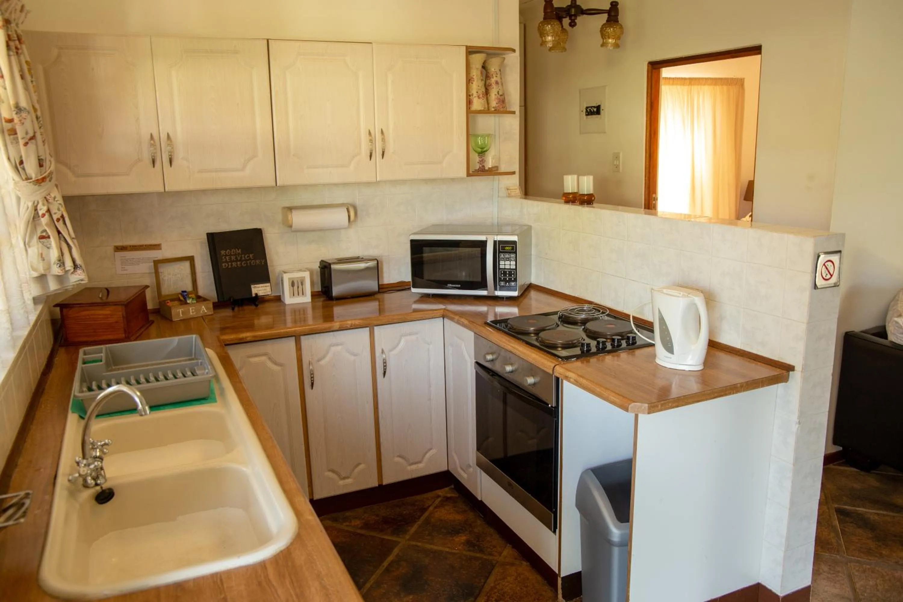 Kitchen or kitchenette in Lincoln Cottages BnB & Self-Catering