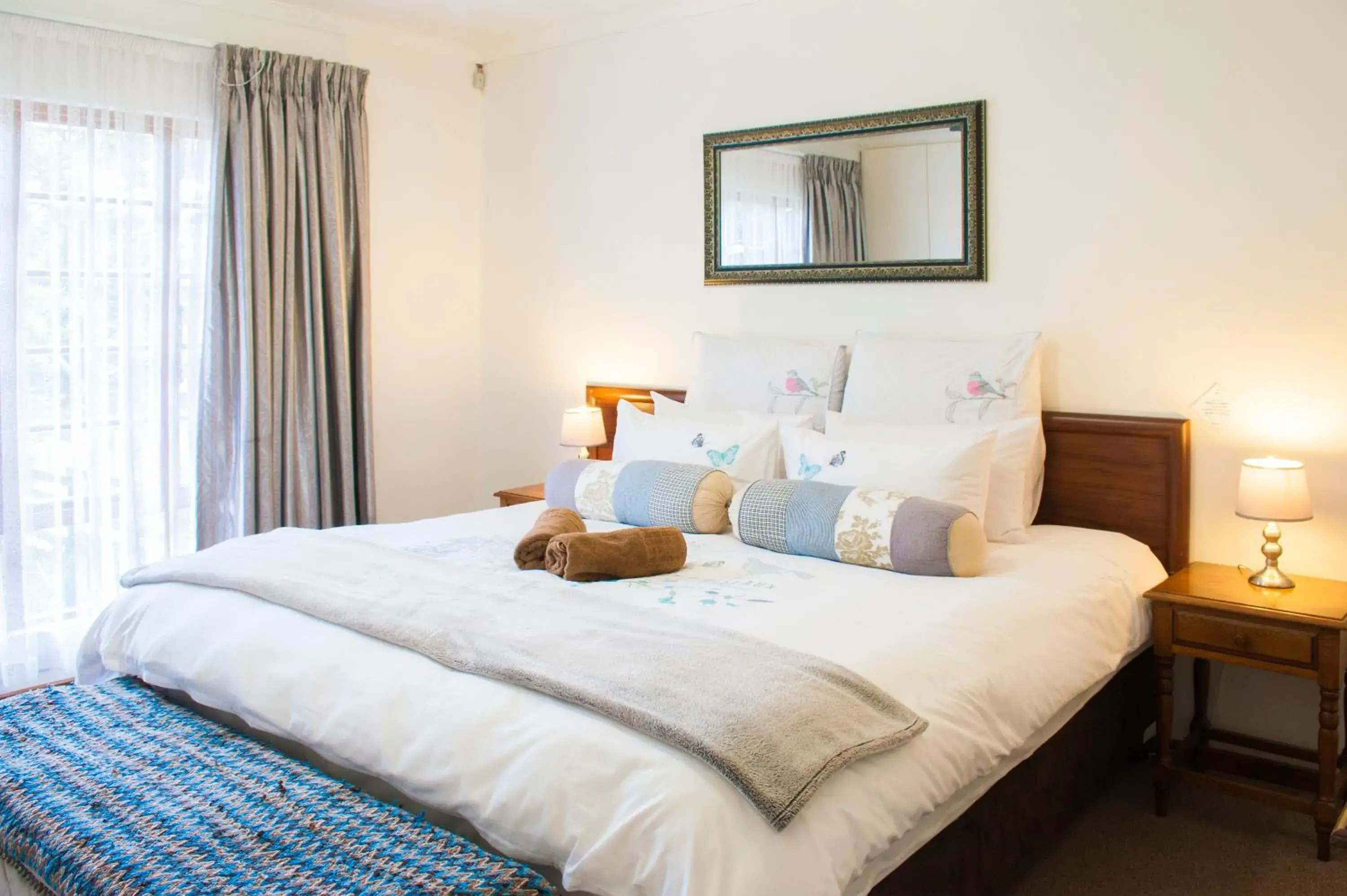 Two-Bedroom Family Cottage with Kitchen - single occupancy in Lincoln Cottages BnB & Self-Catering Two-Bedroom Family Cottage with Kitchen - single occupancy in Lincoln Cottages BnB & Self-Catering