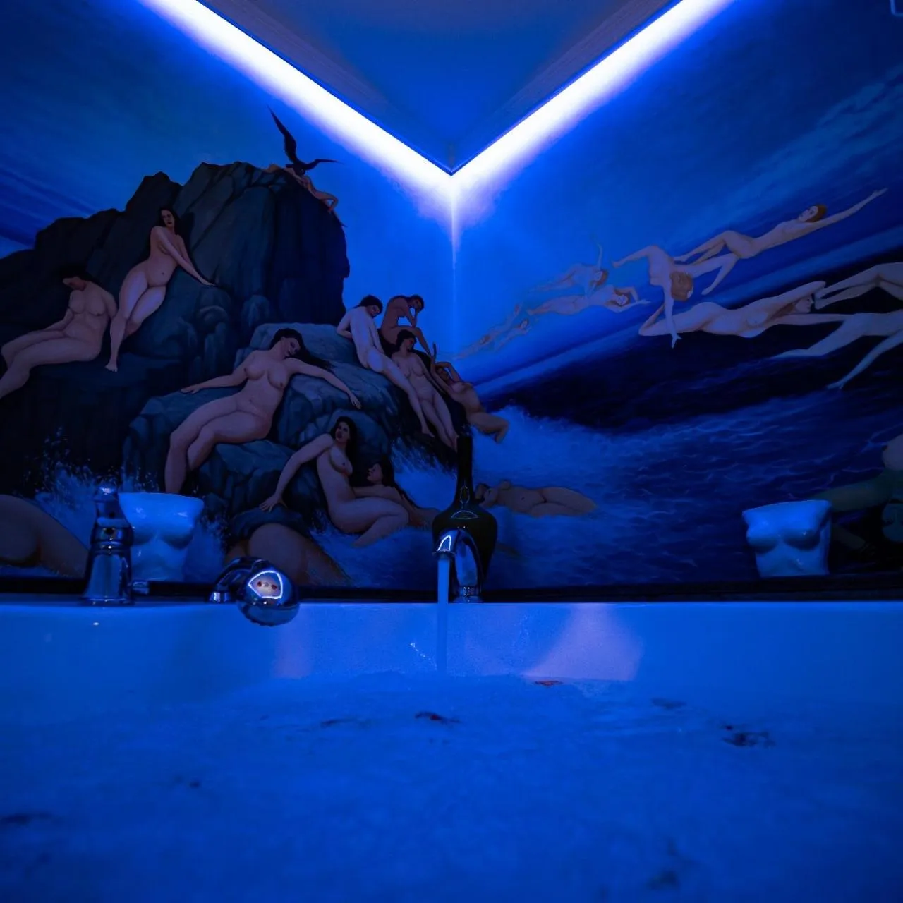 Hot Tub in Hotel Rosa Blu