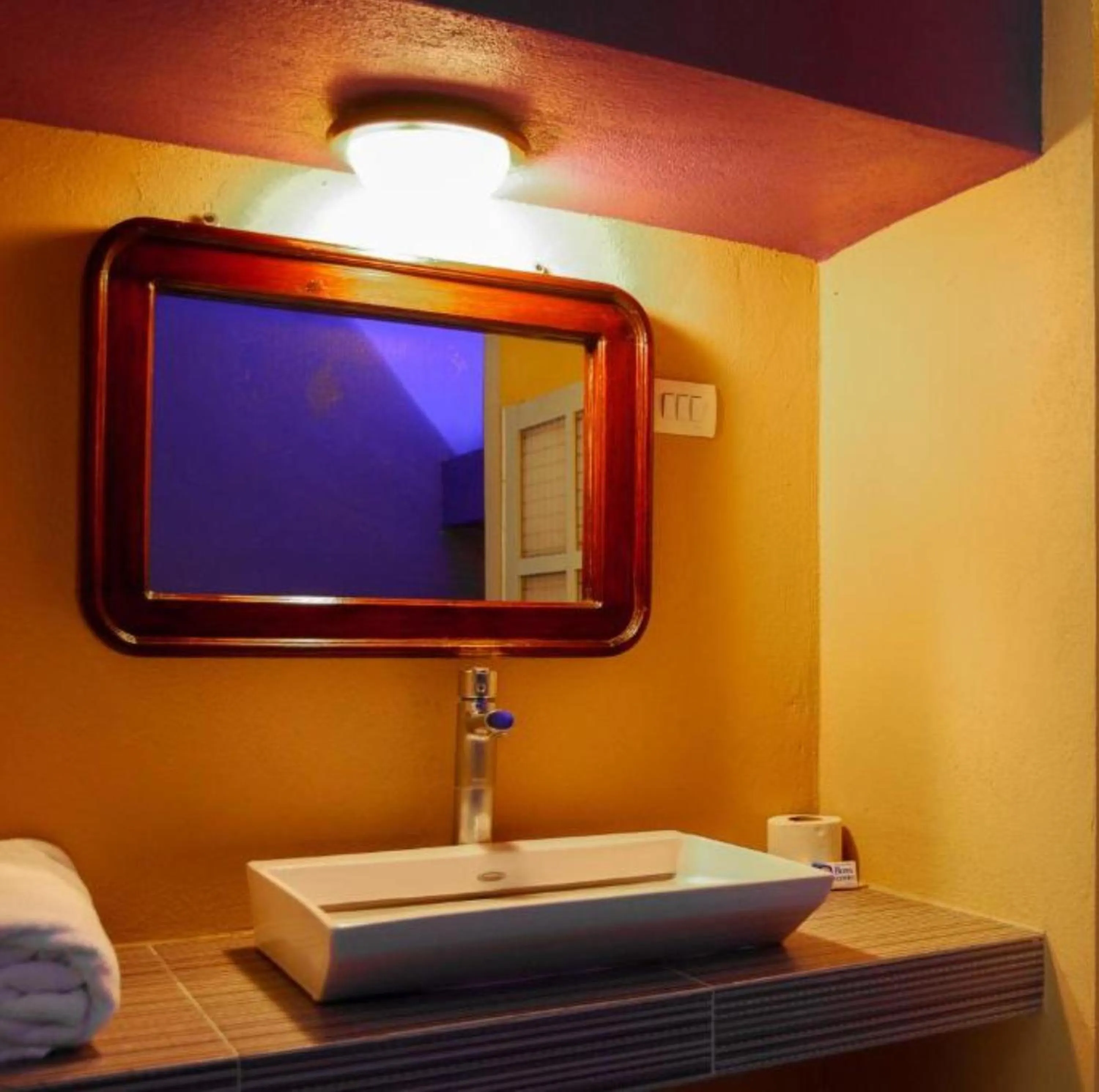 Bathroom in OYO Hotel Oasis