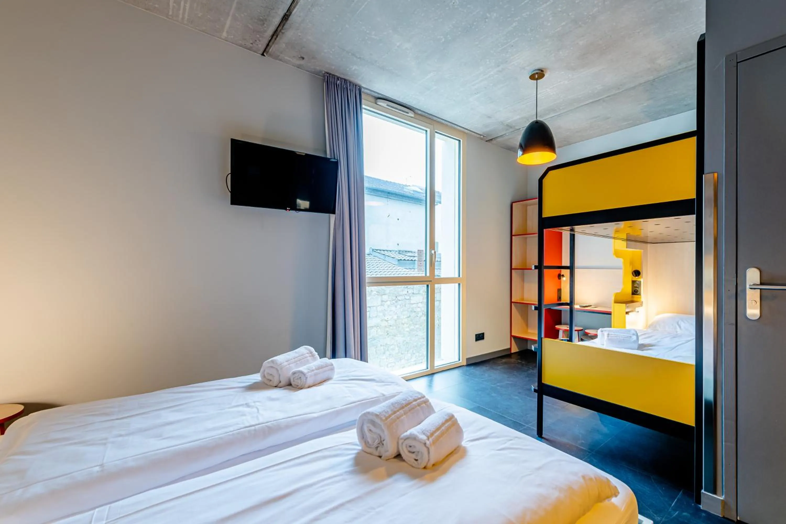 Bedroom, Bed in MEININGER Hotel Bordeaux Gare Saint-Jean