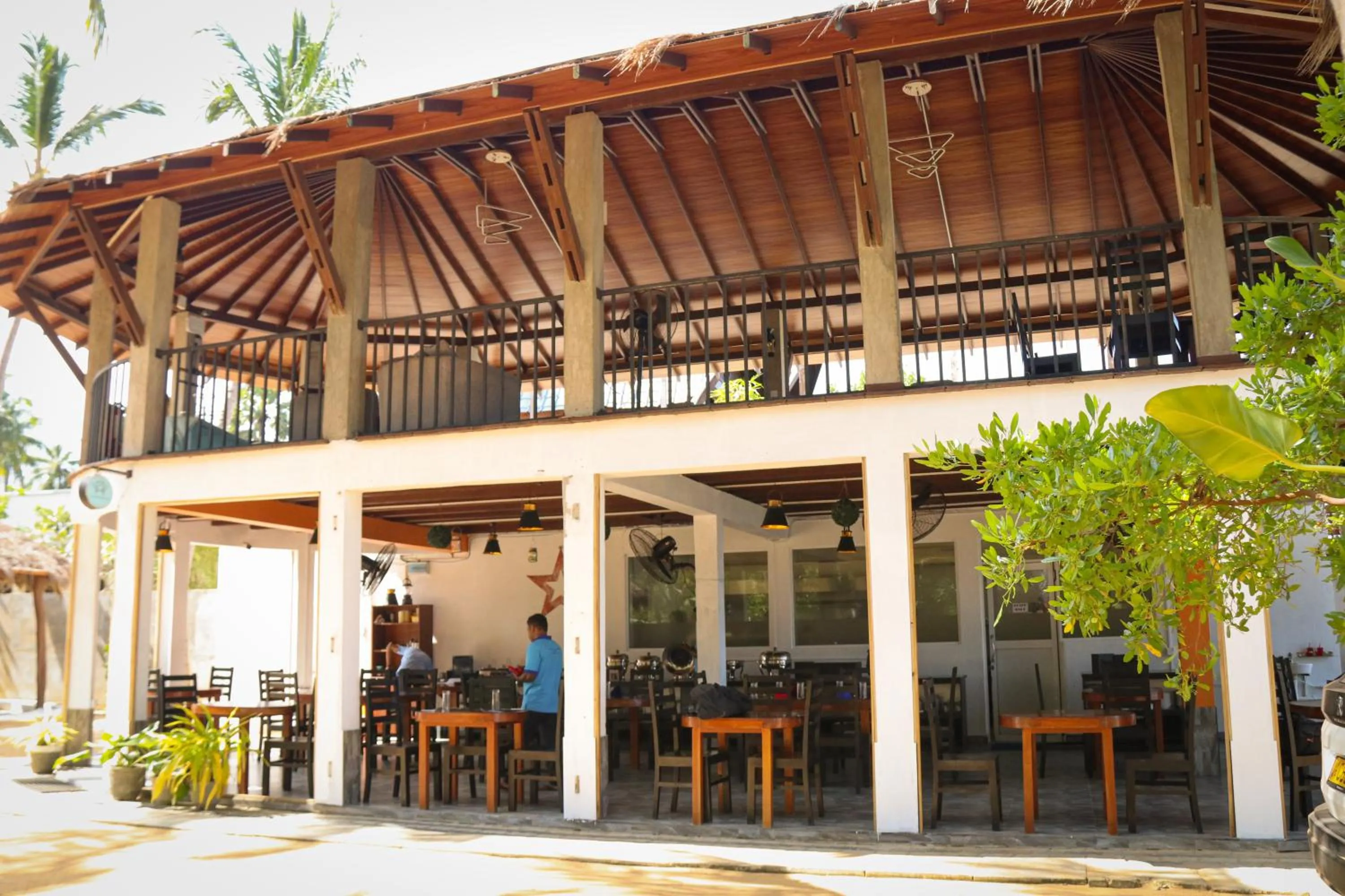 Restaurant/places to eat in The Blue Lagoon Resort Kalpitiya